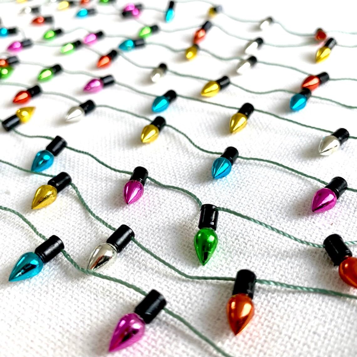 Peachcor Christmas Lights String of Miniature, Dollhouse Miniature Fake Light, Christmas Tree Fairy Lights Decorative, Metalic Multicoloured Dollhouse