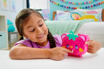 Polly Pocket Playset with 2 Micro Dolls & 12 Accessories, Straw-Beary Patch Compact Travel Toy with Fidget Exterior