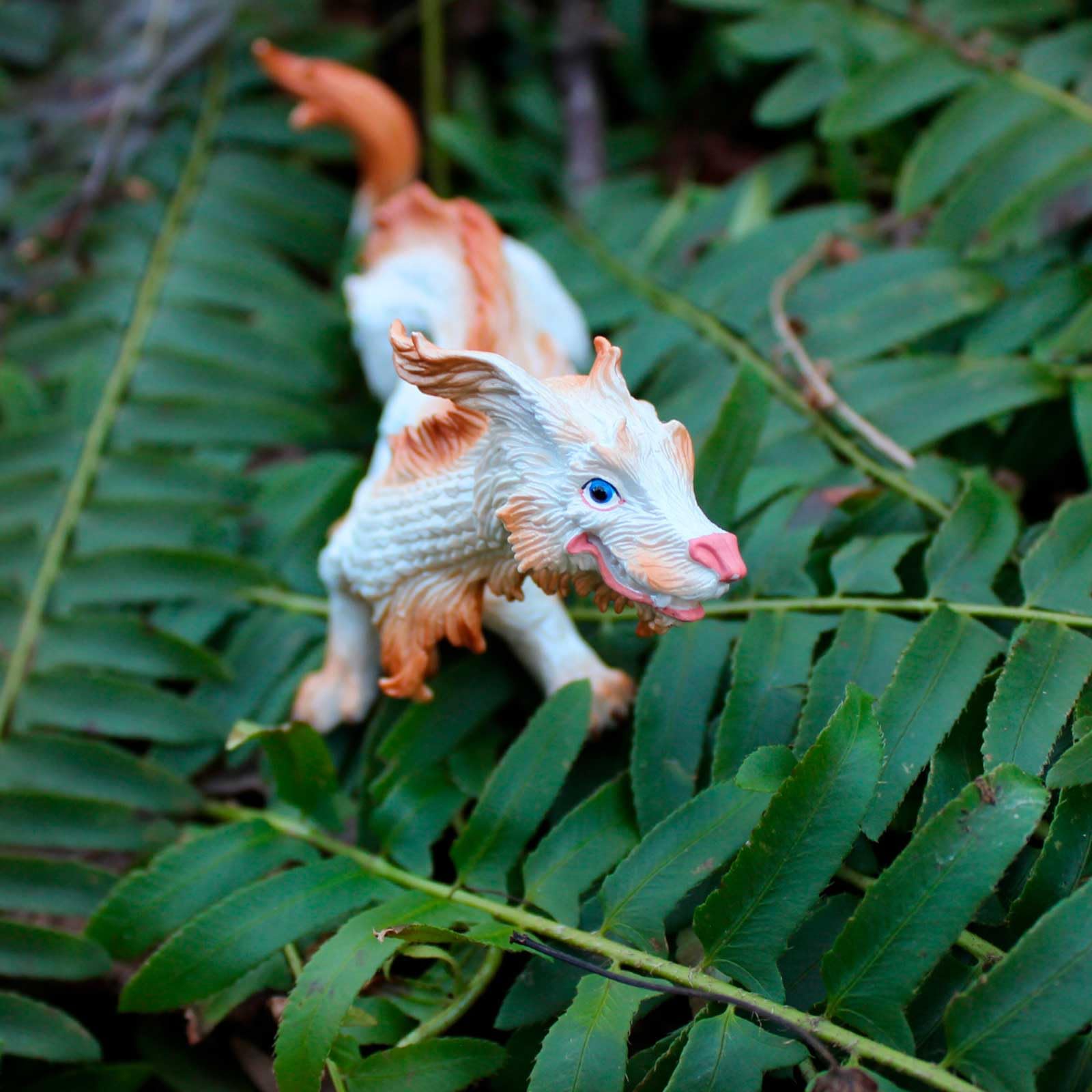 Safari Ltd. Good Luck Dragon Figurine - Detailed 8" Model Figure - Fun Educational Fantasy Play Toy for Boys, Girls & Kids Ages 4+