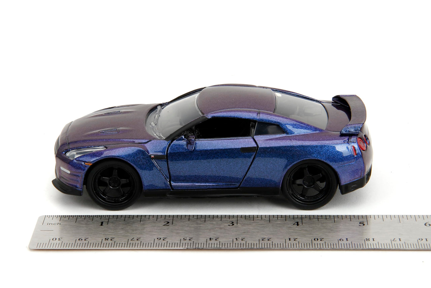Jada Pink Slips 1:32 W2 2009 Nissan GT-R Die-Cast Car, Toys for Kids and Adults(Metallic Purple)