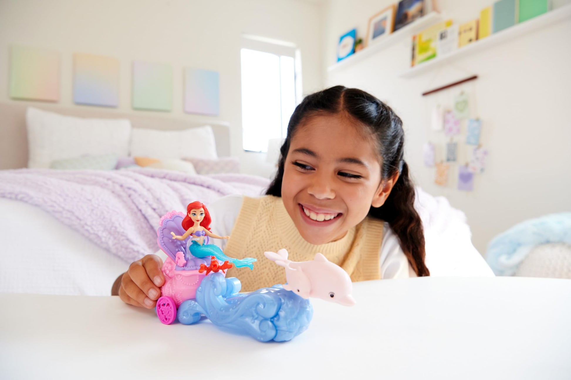 Mattel Disney Princess Ariel Mermaid Small Doll & Rolling Chariot Vehicle with 1 Friend Figure, Inspired by Mattel Disney Movie