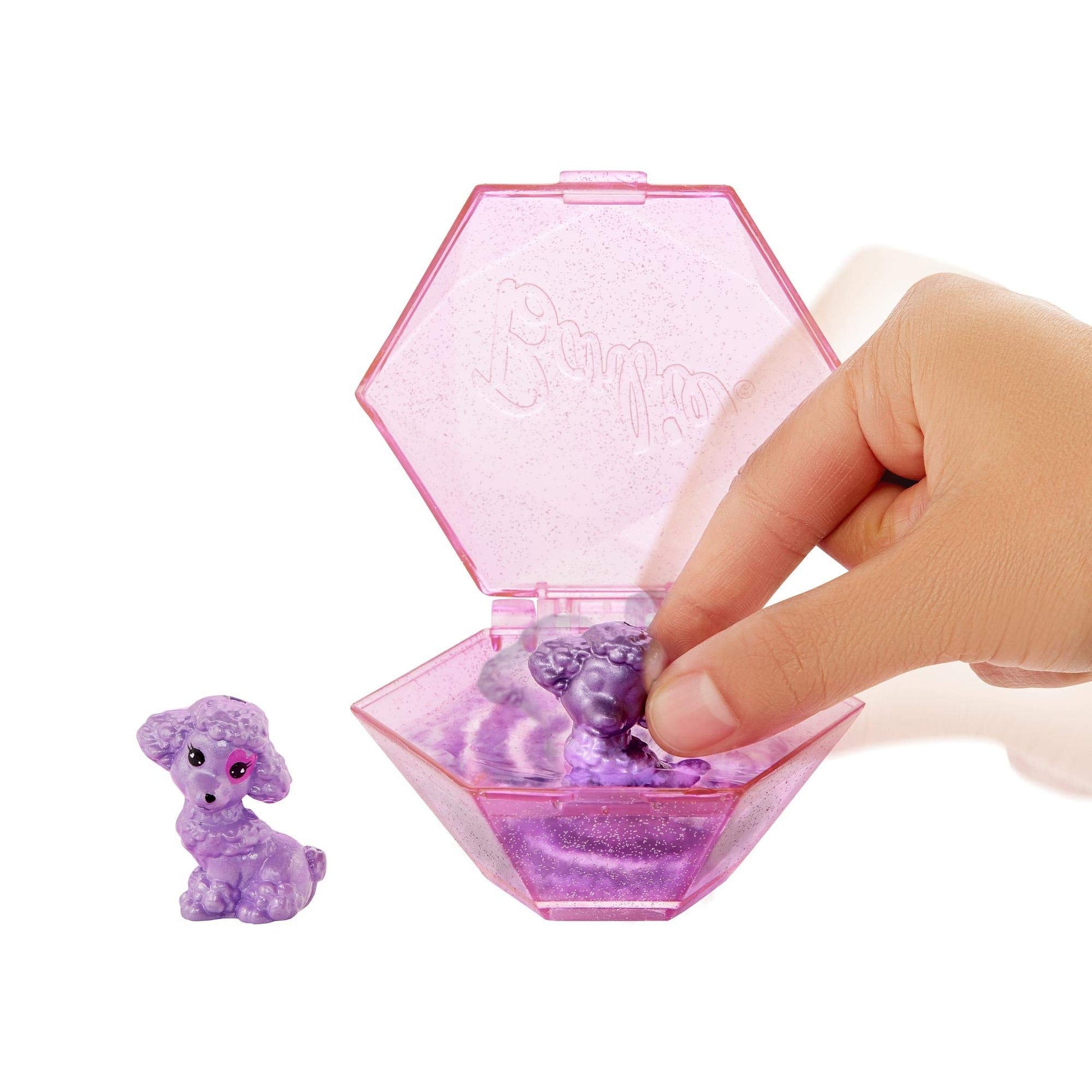 Barbie Colour Reveal Pet Set in Diamond-Shaped Case with 5 Surprises