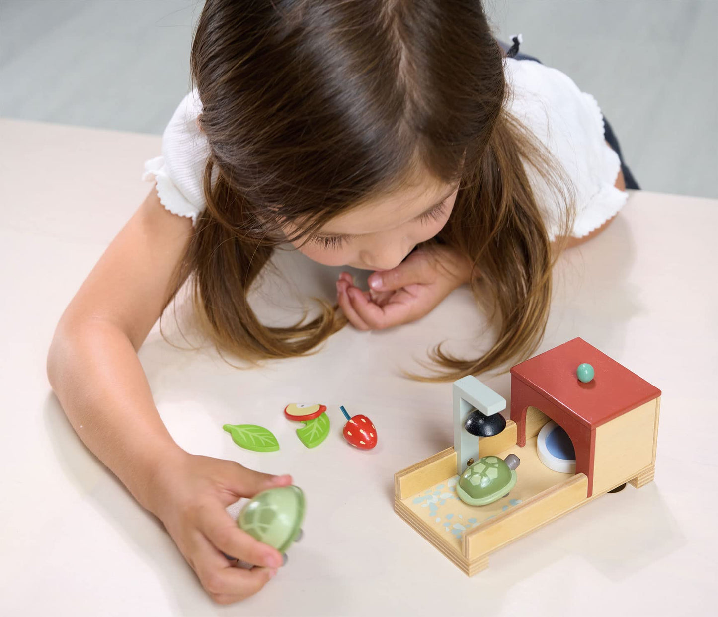 Tender Leaf Toys - Tortoise Pet Set - 10 Piece Wooden Animal Play Set with Mummy and Baby Tortoise, House, and Food - Great Add-on Pet Play Set