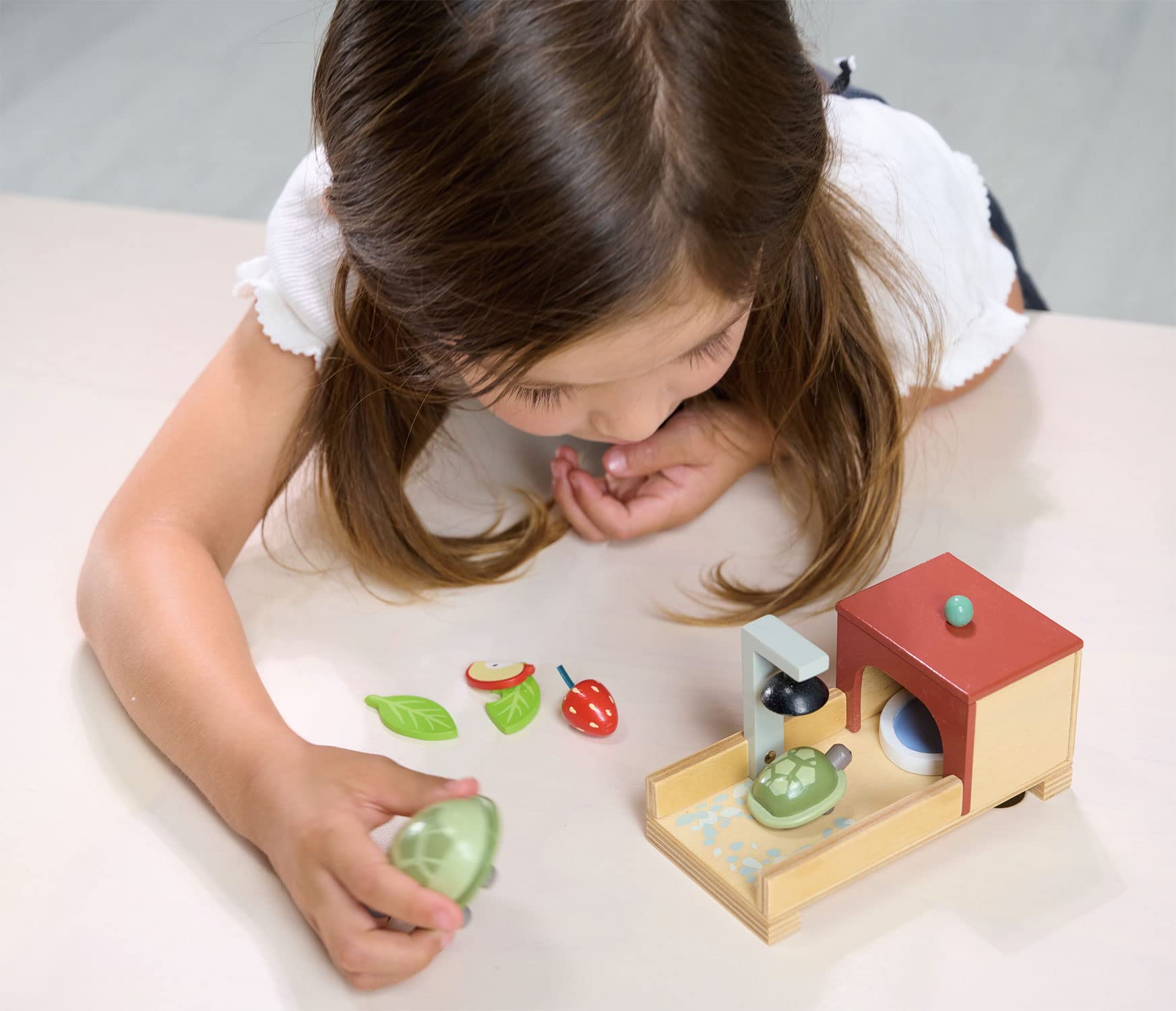 Tender Leaf Toys - Tortoise Pet Set - 10 Piece Wooden Animal Play Set with Mummy and Baby Tortoise, House, and Food - Great Add-on Pet Play Set
