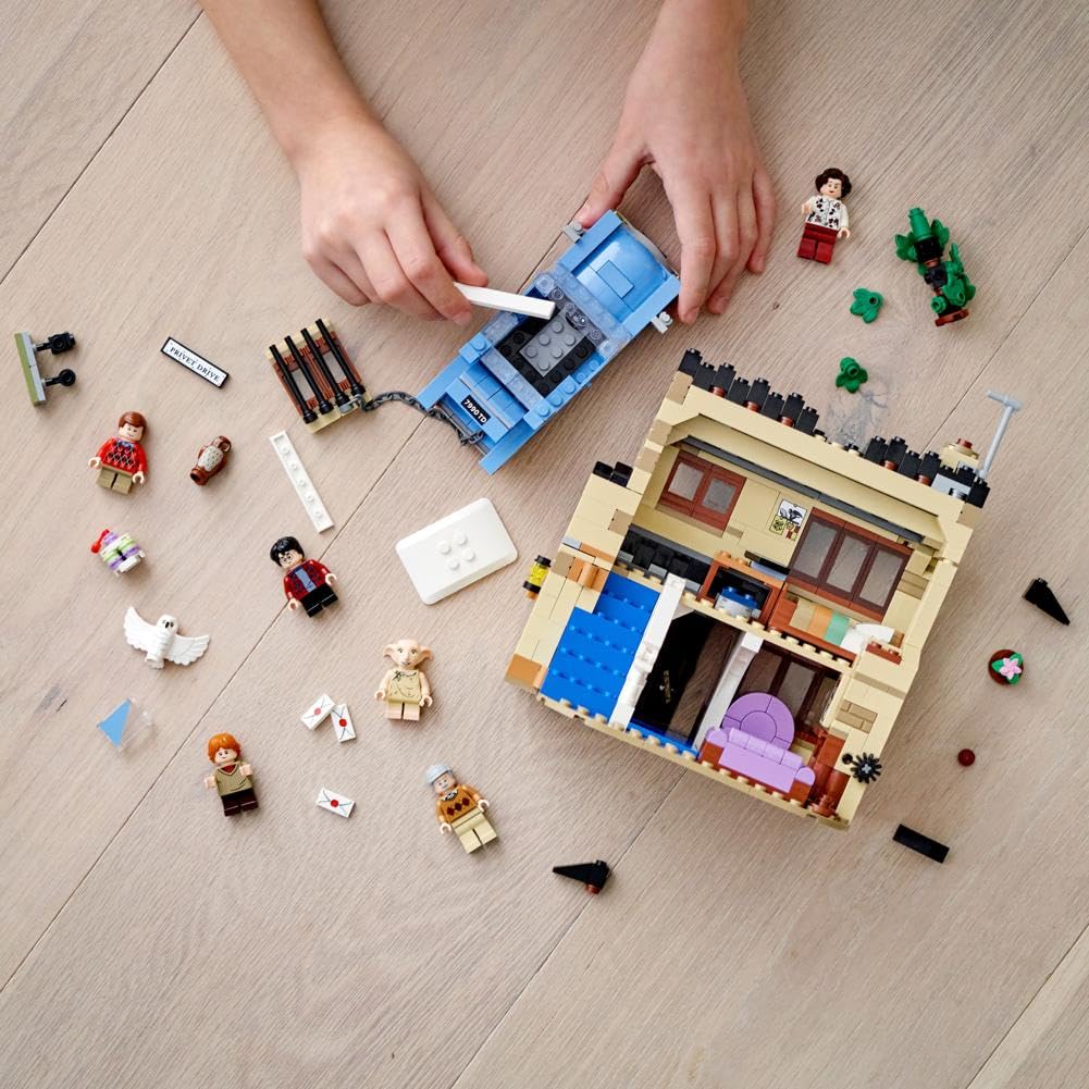LEGO Harry Potter 4 Privet Drive 75968 House and Ford Anglia Flying Car Toy, Wizarding World Gifts for Kids, Girls & Boys with Harry Potter, Ron