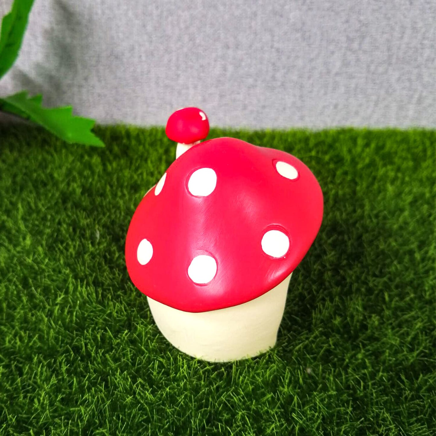 YEYILILINHONG Miniature Mushroom House ? Fairy Garden Resin Ornament Micro Landscape Molds for Tabletop Dollhouse Bonsai Garden Decor
