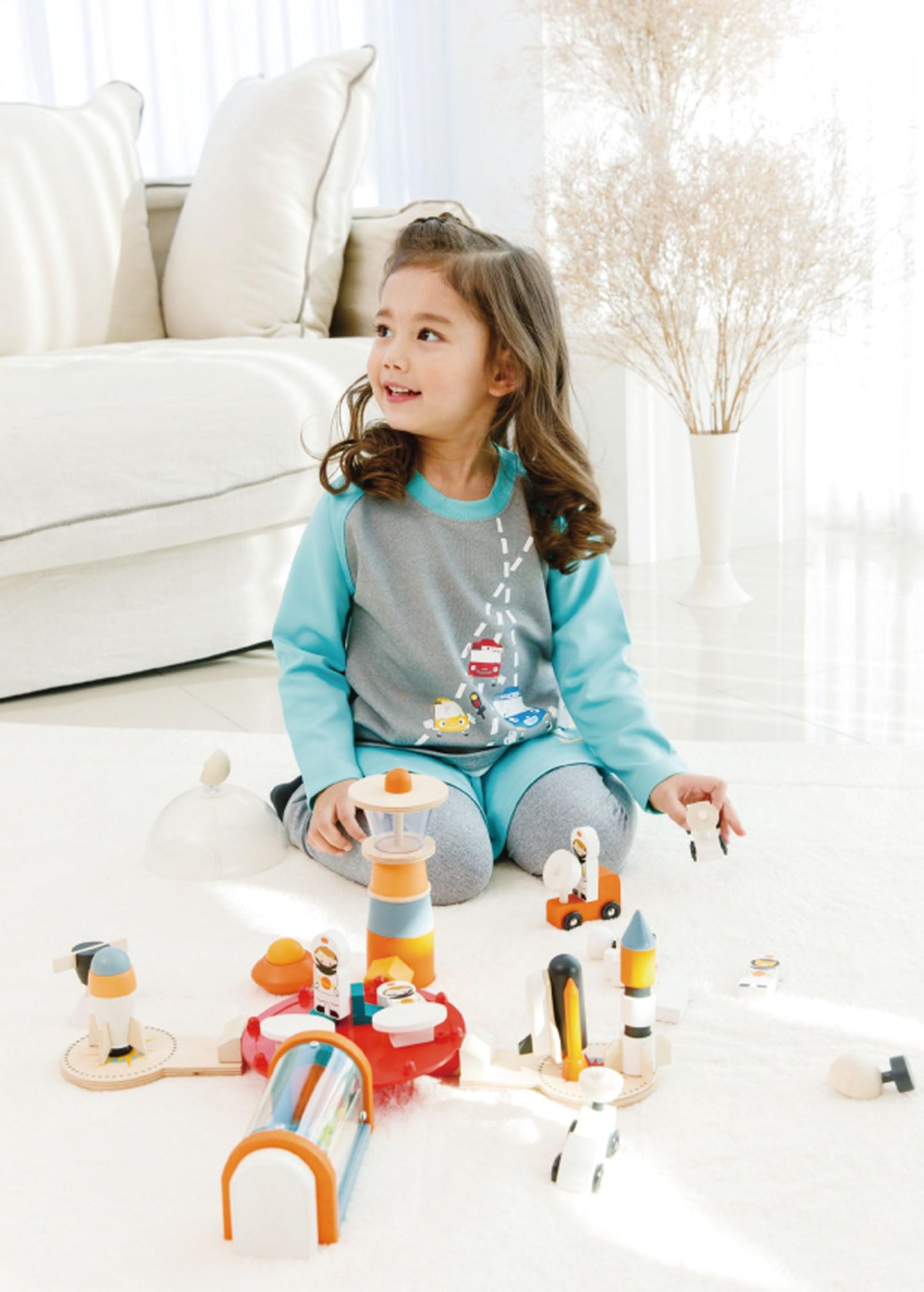 Tender Leaf Toys - Life on Mars Playset - S.T.E.M. Toy - 16 Pc Wooden Outer Space Themed Playset - Creates Interest in Science and Creative Role Play