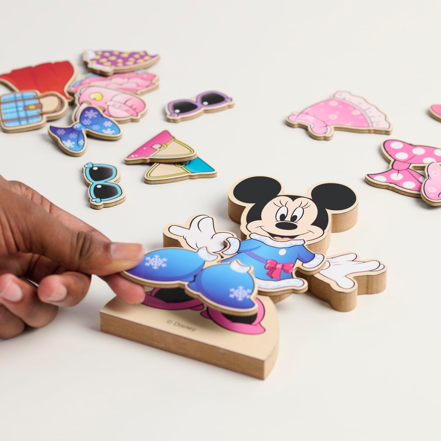 Just Play Disney Junior Minnie Mouse Magnetic Wooden Dress-Up Set, Doll Figure and Magnetic Accessories, 53-Pieces