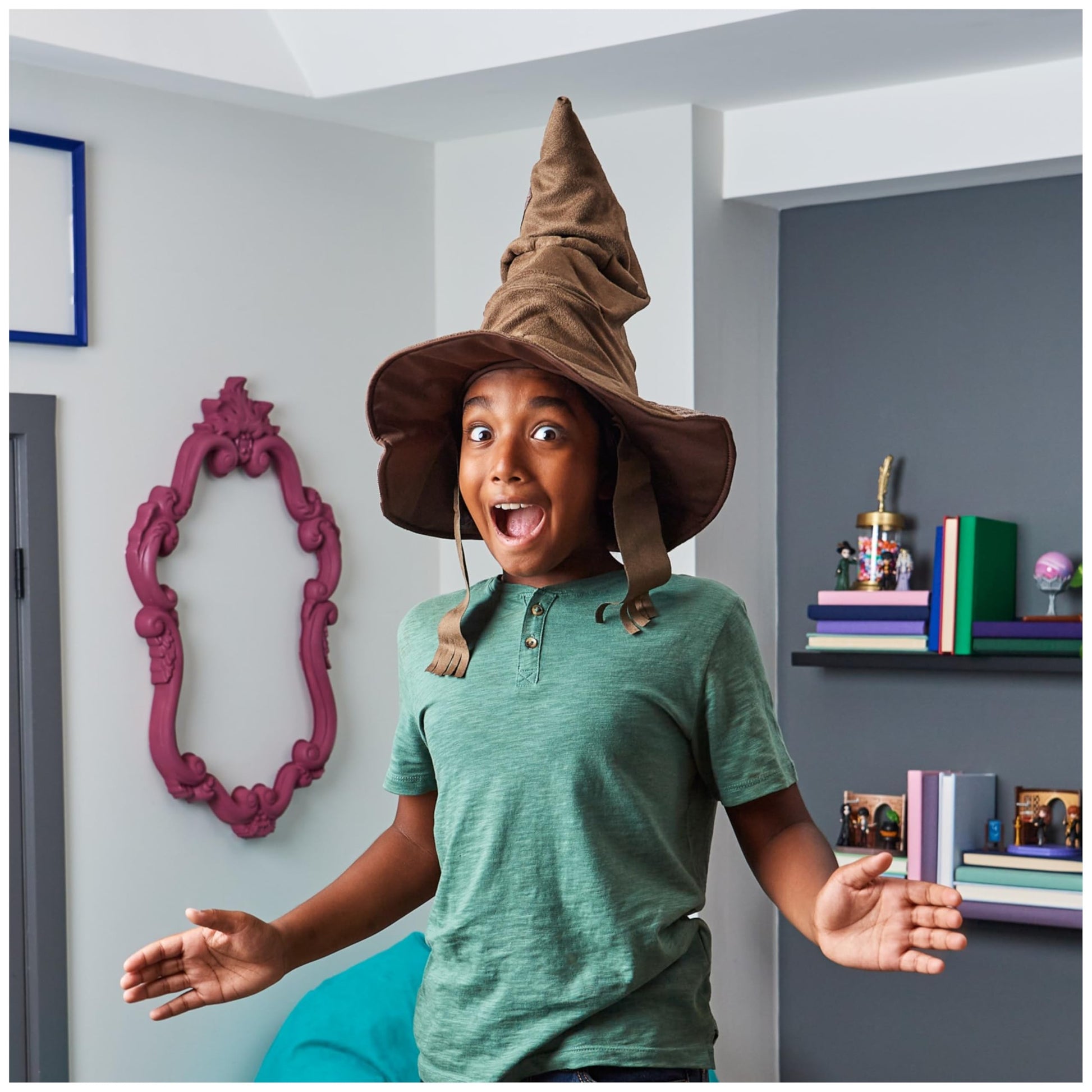 Wizarding World Harry Potter, Talking Sorting Hat with 15 Phrases (Packaging May Vary), Pretend Play Accessory for Costumes for Girls & Boys
