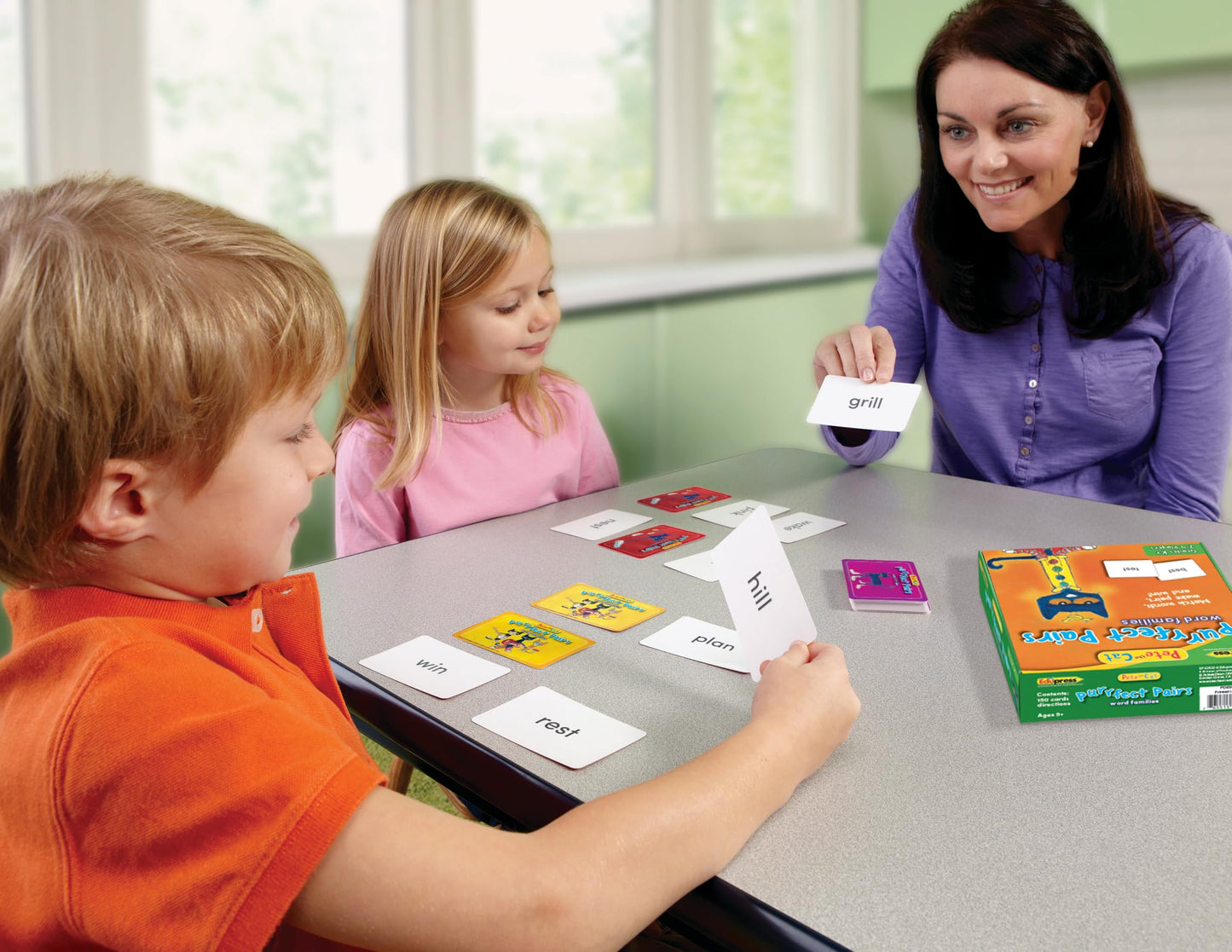 Edupress Pete The Cat Purrfect Pairs Game: Word Families (EP63532)