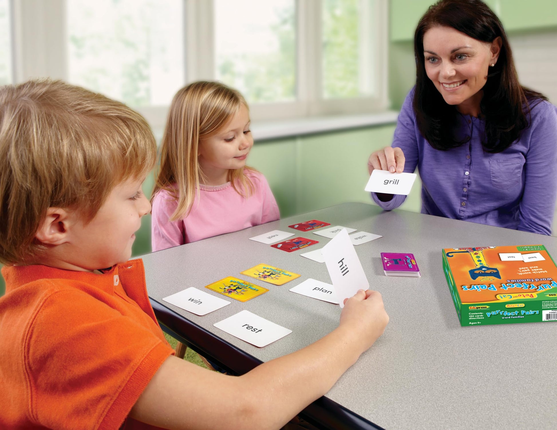 Edupress Pete The Cat Purrfect Pairs Game: Word Families (EP63532)