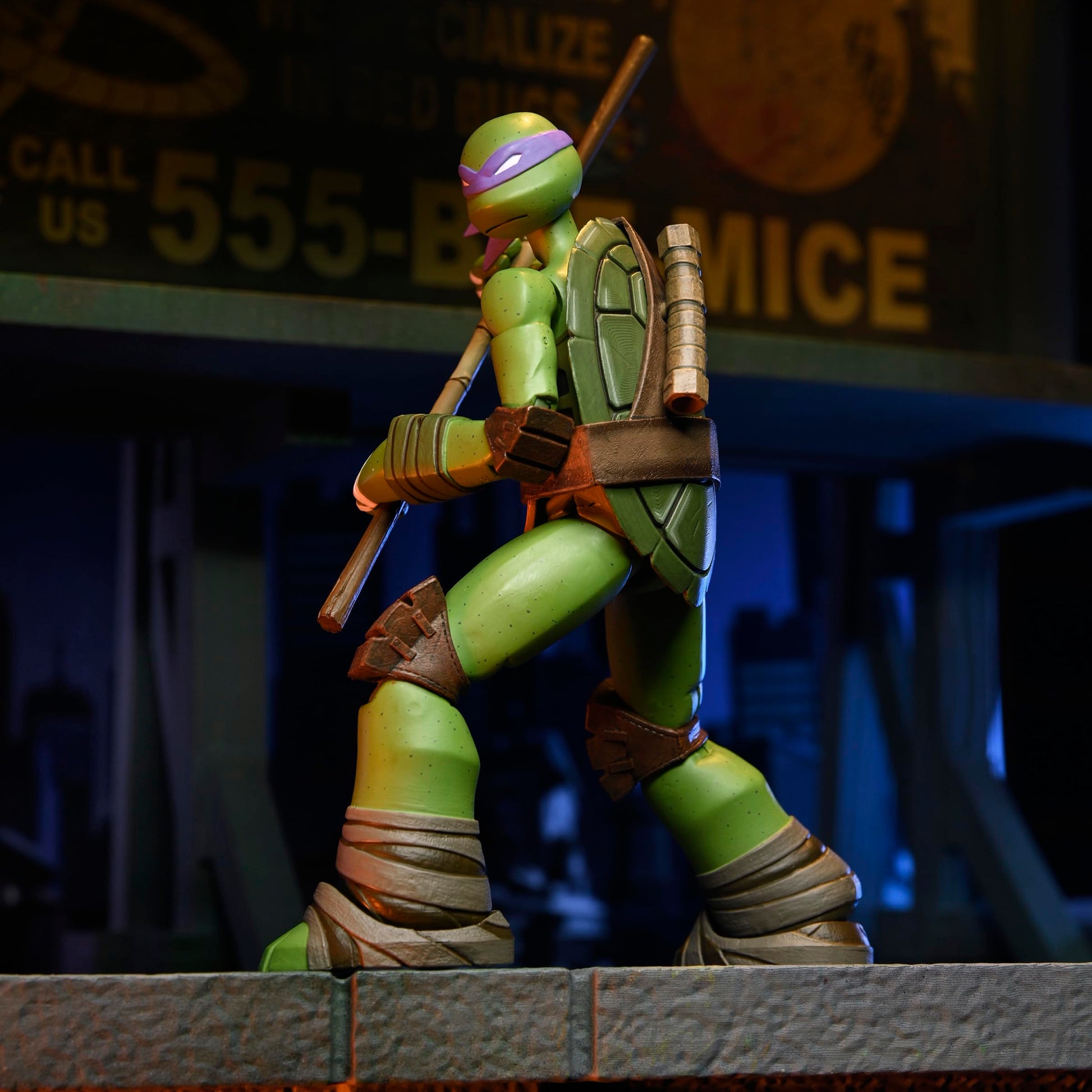 NECA - Teenage Mutant Ninja Turtles (2012 Cartoon) - 7" Scale Action Figure - Ultimate Donatello
