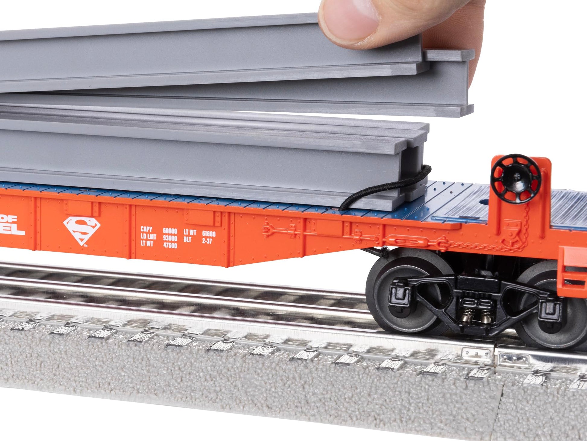 Lionel DC Comics Superman Flatcar, O Gauge Model Train Car with Removable Steel Beams, Man of Steel I-Beam Flatcar, Age 14+