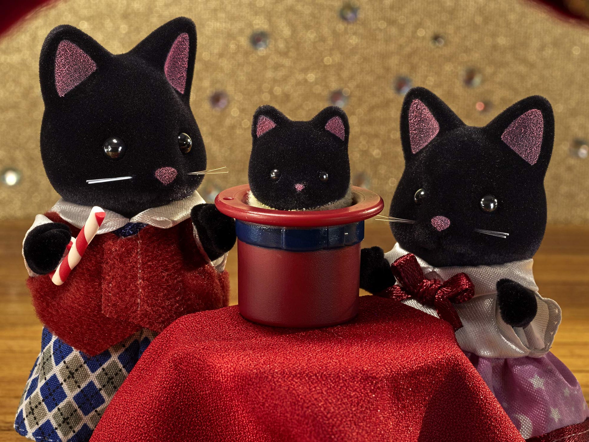 Sylvanian Families 5530 Midnight Cat Family - Dollhouse Playsets