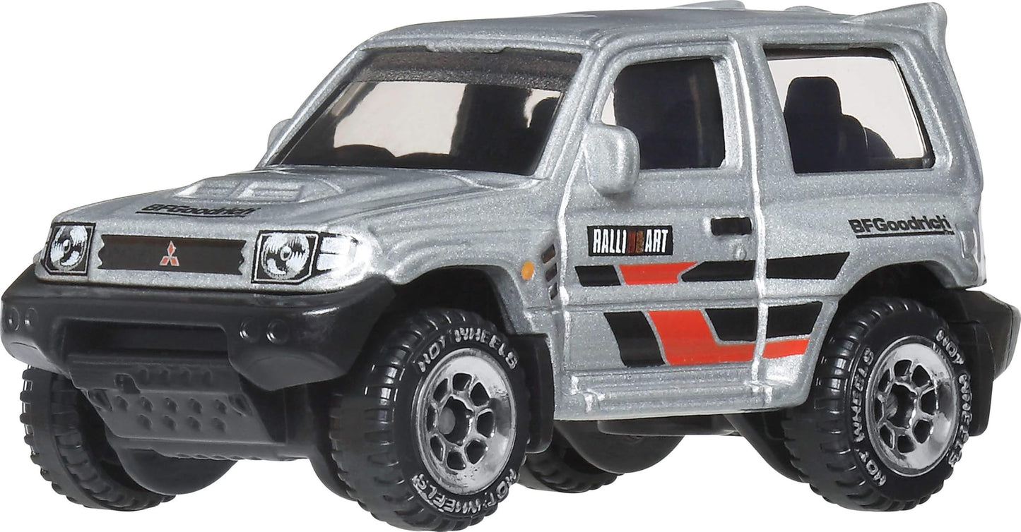 Hot Wheels 1:64 Scale Die-Cast Toy Cars, Set of 6 Japanese Vehicles with Elevated Deco (Styles May Vary)