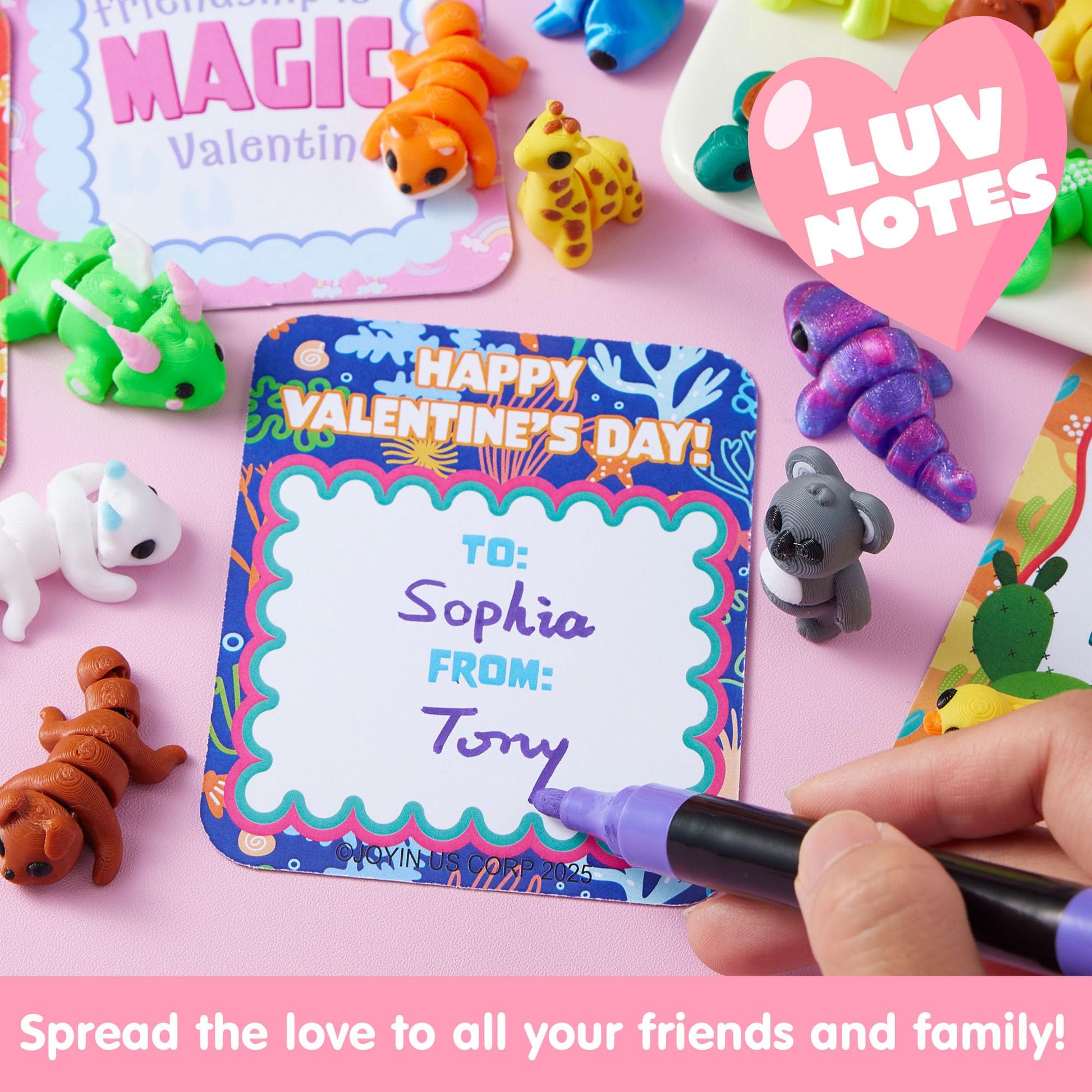 JOYIN 28 Pcs 3D Printed Mini Animals with Valentine Greeting Cards, Animals Articulated Flexible Stress Toy for Kids, Classroom Gift Exchange Prizes