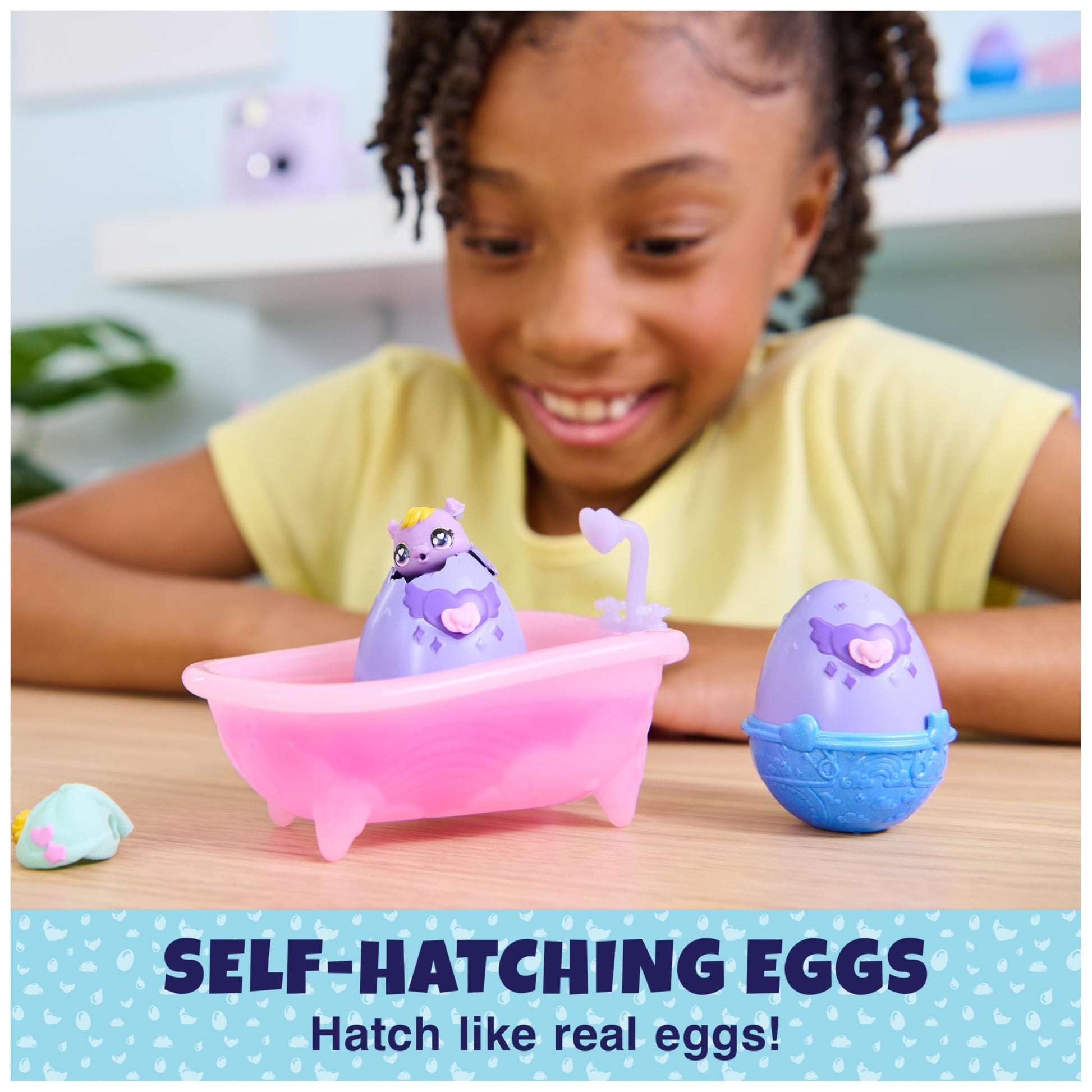 Hatchimals Alive Make a Splash Bathtub & 2 Water Reveal Eggs, Ages 3+