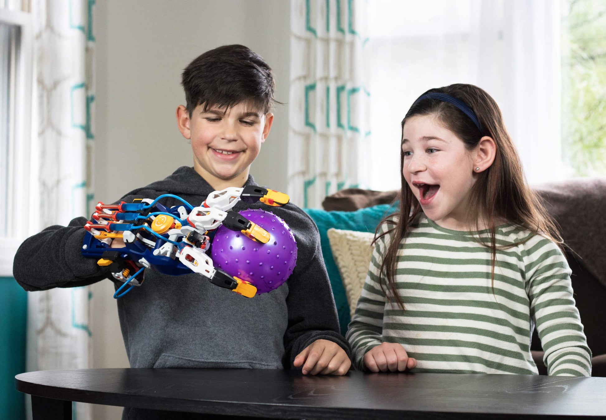 Thames & Kosmos Mega Cyborg Hand STEM Experiment Kit | Build Your Own GIANT Hydraulic Amazing Gripping Capabilities Adjustable for Different Sizes