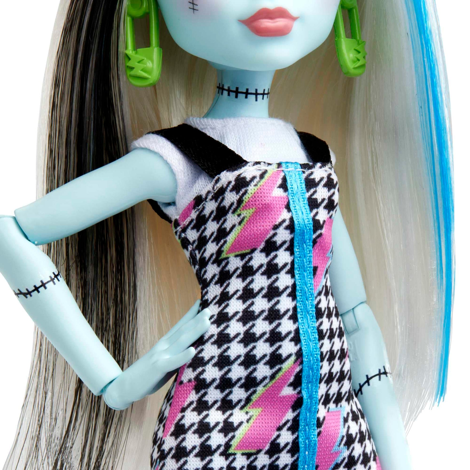 Monster High Frankie Doll Features 10+ Flexible Joints for Girls Ages 4 and Up