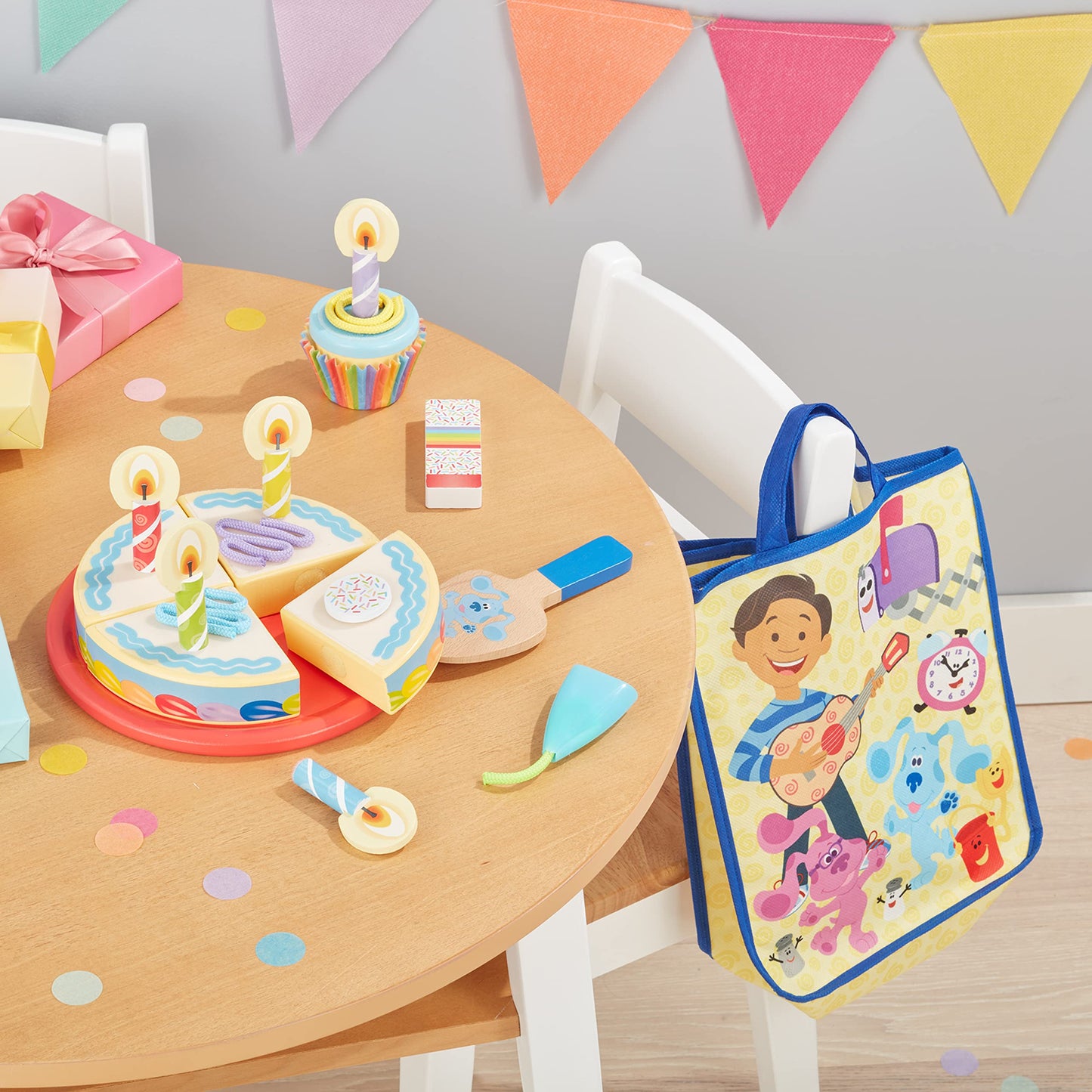 Melissa & Doug Blue's Clues & You! Wooden Birthday Party Play Set (38 Pieces)