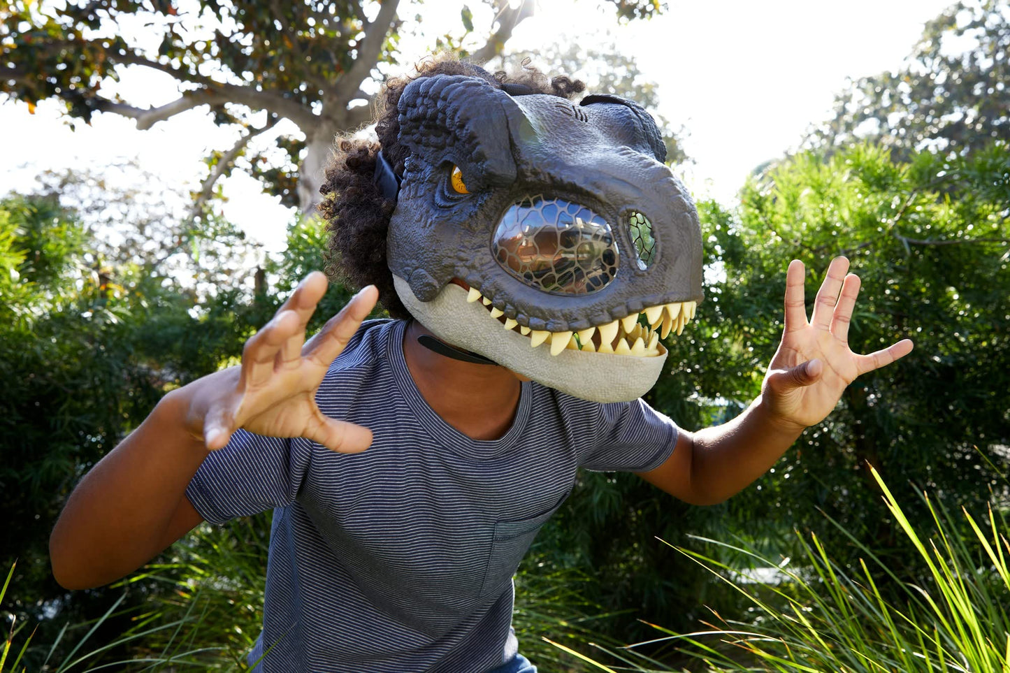 Mattel Jurassic World Dominion Chomp N Roar Tyrannosaurus Rex Dinosaur Mask with Motion & Sounds, T Rex Role-Play Toy