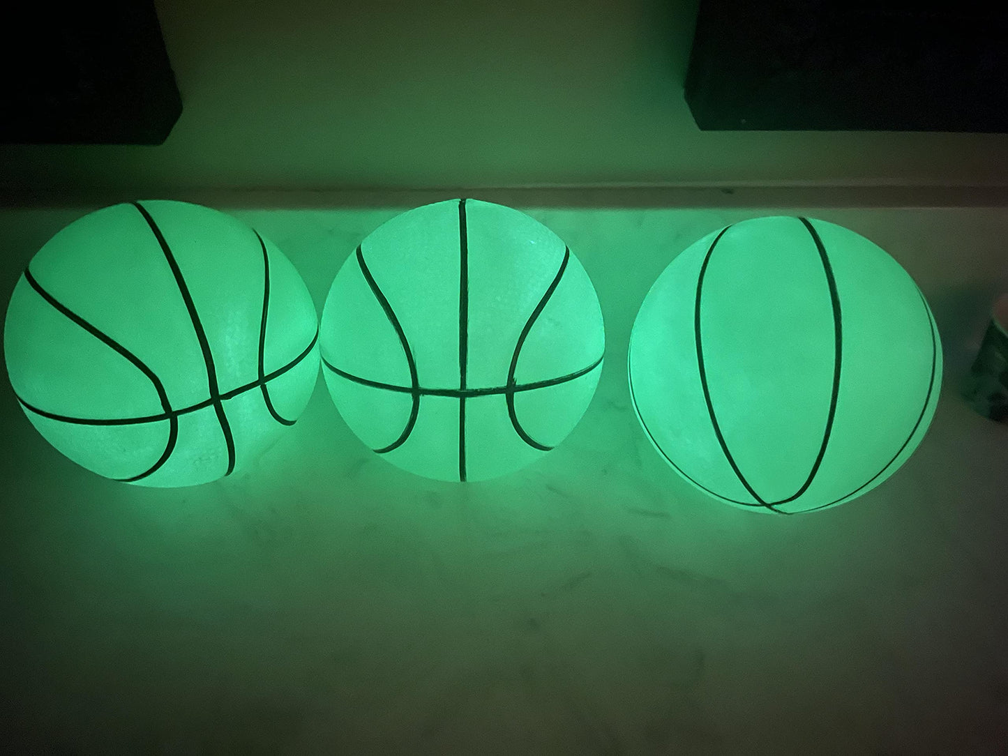 Toys+ Inflatable Glow in the Dark Mini Basketballs Includes Pump and Needle Magic Shot Pro Mini Hoop Basketballs (Glow in the Dark, 6Pack)