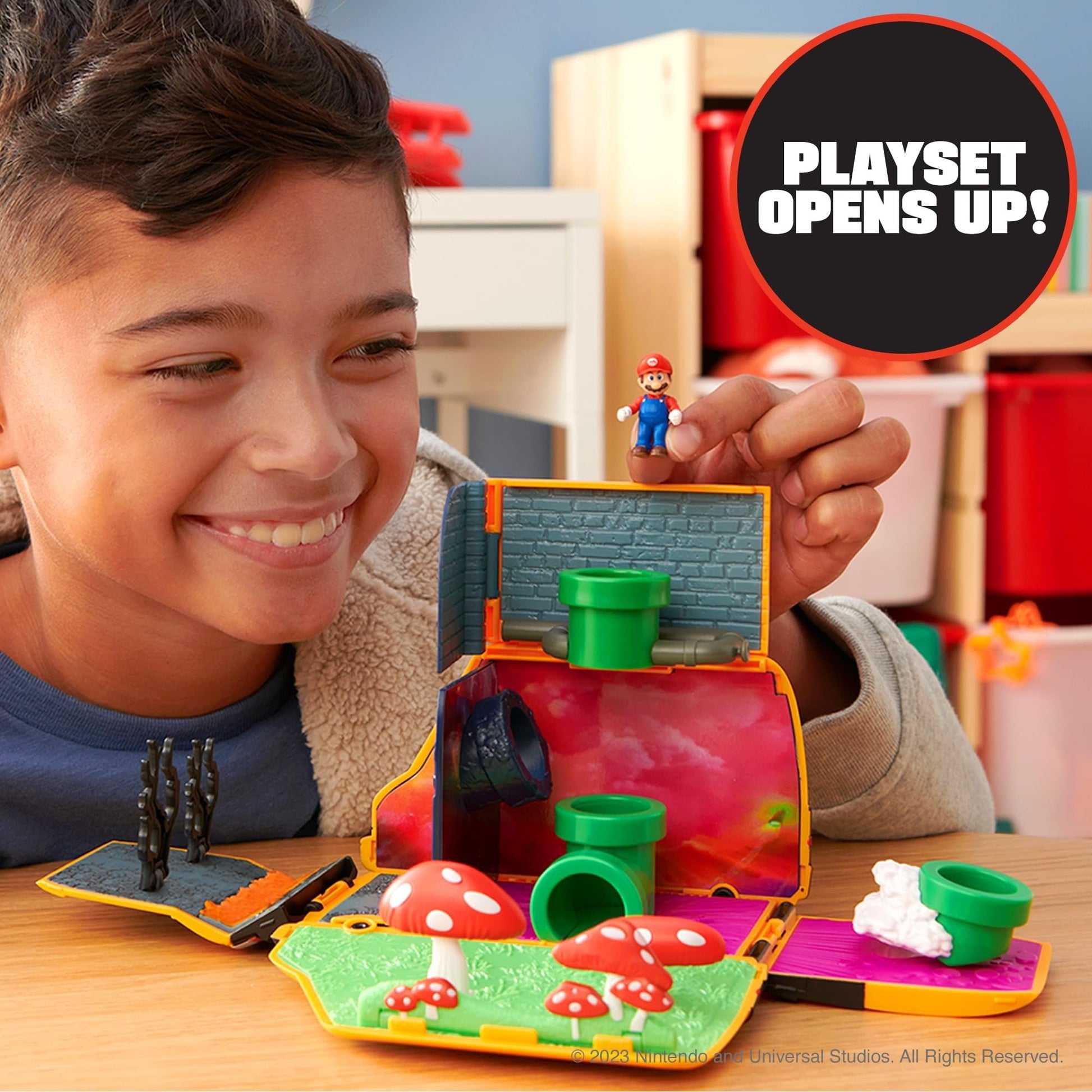 THE SUPER MARIO BROS. MOVIE - Van Playset with 1.25” Mini Mario Figure