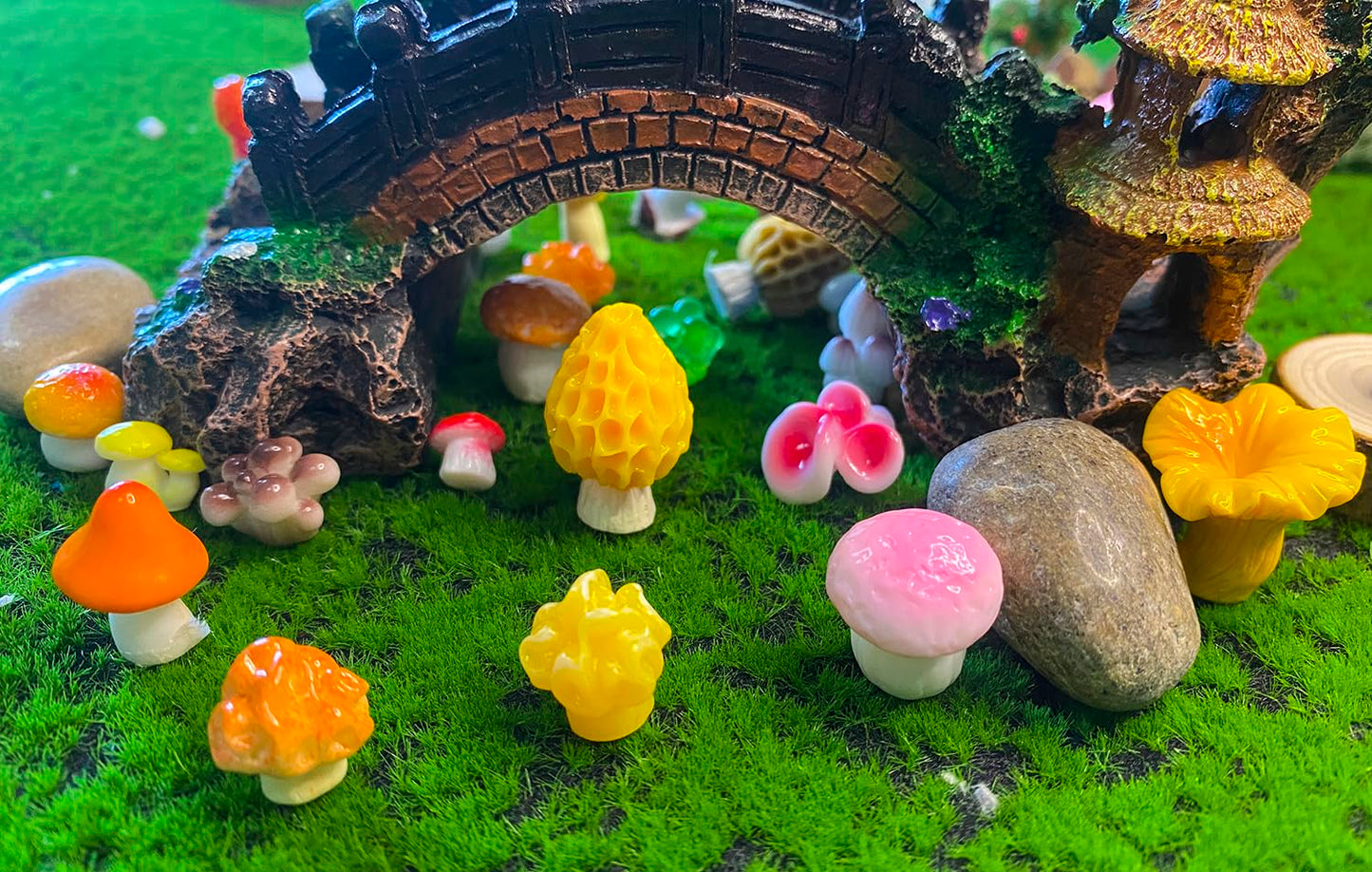 HETRUUOP 72PCS MiNi Mushroom Tiny Resin Mushroom Figurines 72 Style Mini Mushrooms Small Little Resin in Bulk for Miniature Landscape Aquarium Potted