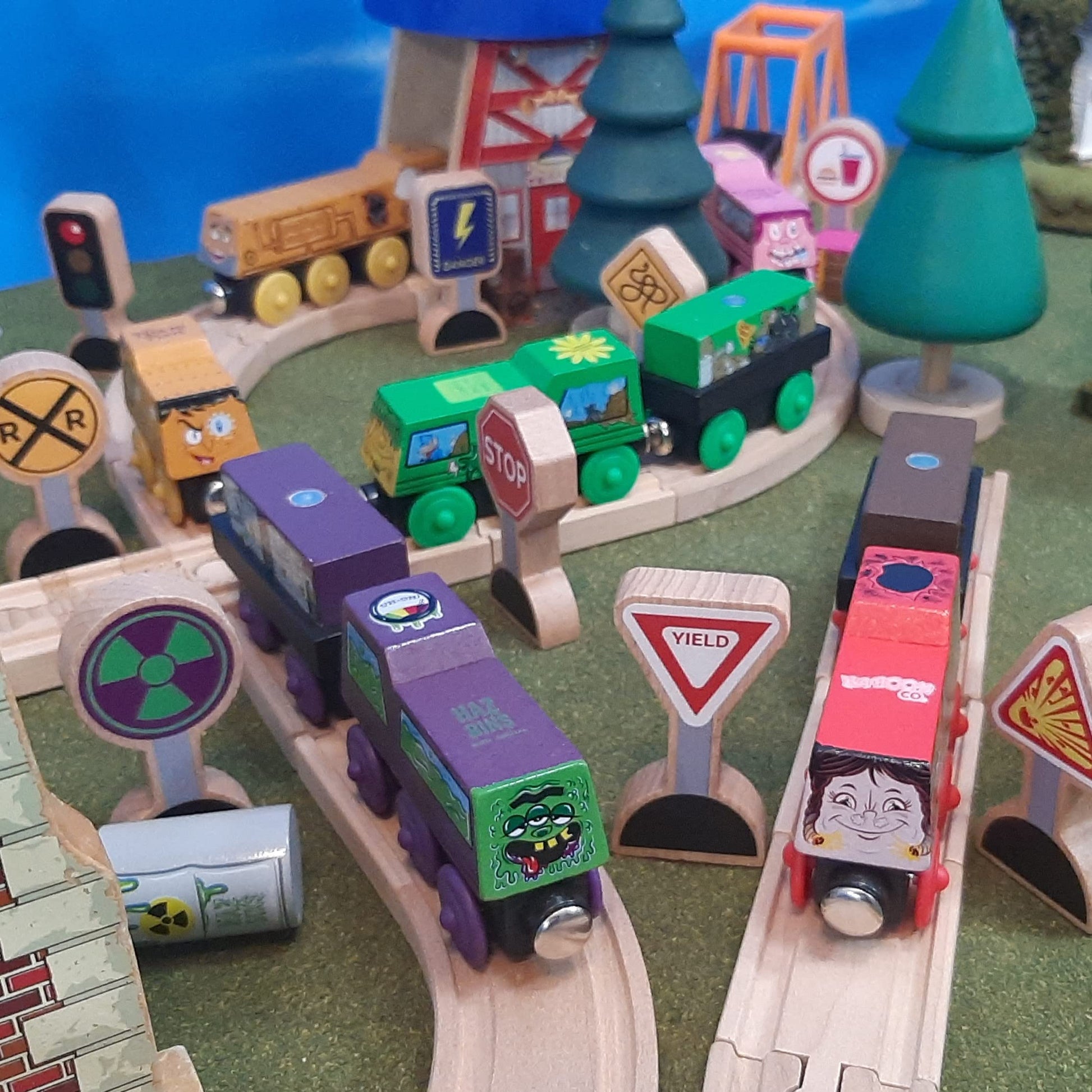 15 Pieces - Wooden Traffic Signs For Kids - Zany Street Signs for Play Mats, Toy Trains and Cars - Wooden Street Signs Road Signs - Educational