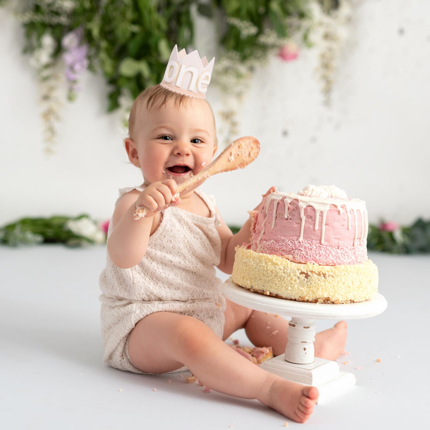 SYESQL Baby 1st Birthday Hat White - One Birthday Crown Hat, First White Hat, Cake Smash Party Hat for Boys/Girls (Baby One Crown)