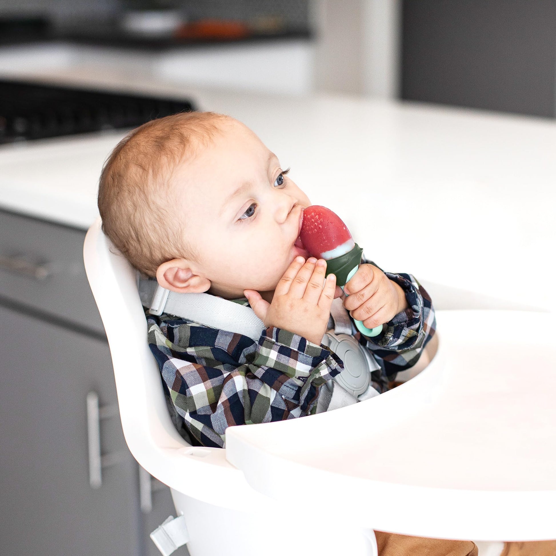 Boon Pulp Silicone Baby Fruit Feeder - Soft Silicone Baby Feeding - Fruit and Vegetable Baby Led Weaning Supplies - Baby Feeding Essentials