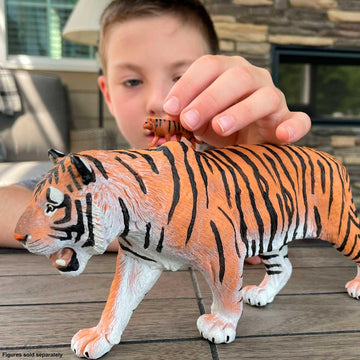 Safari Ltd. Siberian Tiger Figurine - Realistic 10.5" Figure - Educational Toy for Boys, Girls and Kids Ages 1+