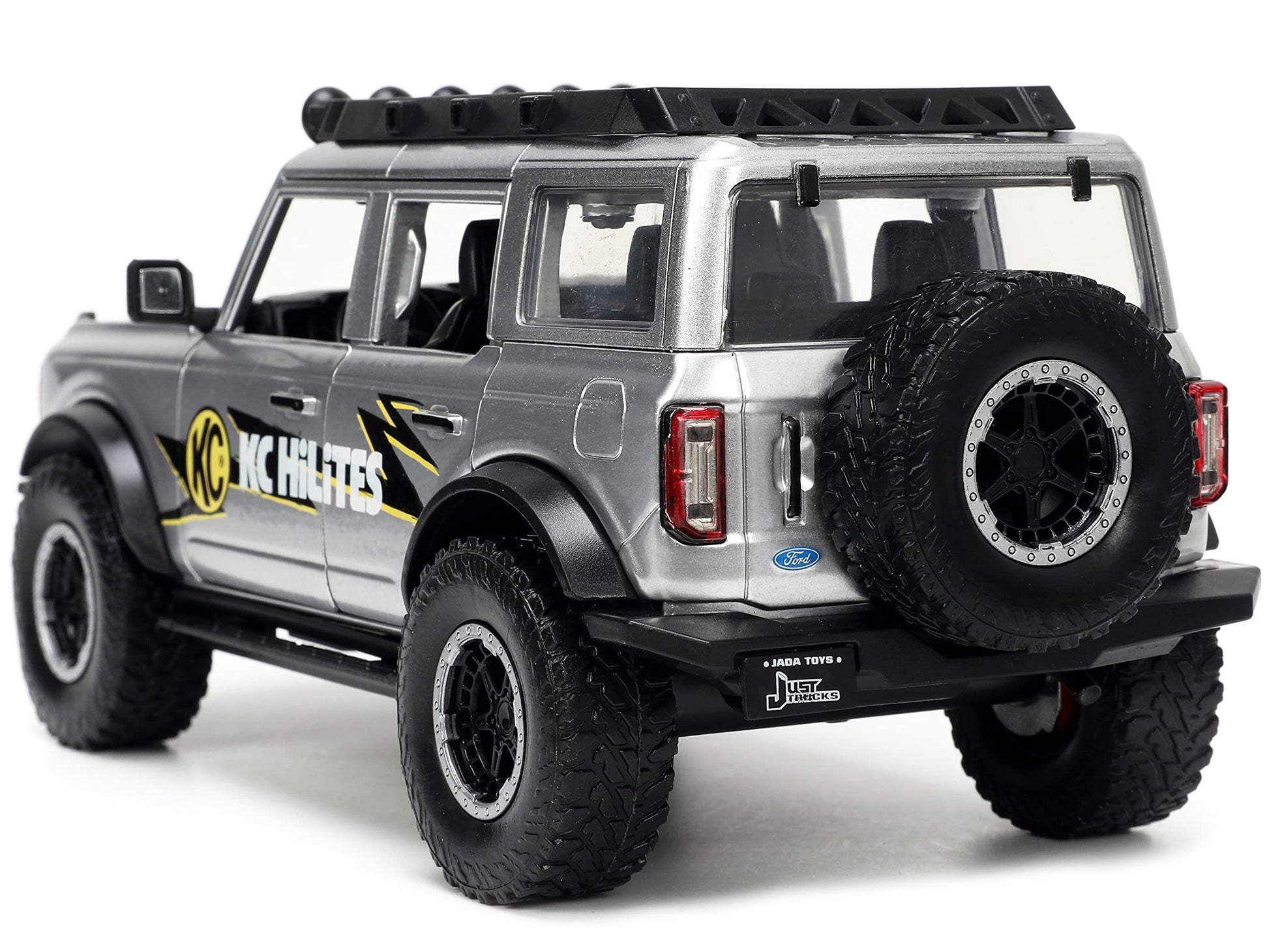 Jada Toys Just Trucks 1:24 2021 Ford Bronco Die-cast Car Gray with Tire Rack, Toys for Kids and Adults