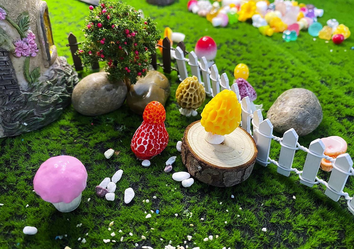 HETRUUOP 72PCS MiNi Mushroom Tiny Resin Mushroom Figurines 72 Style Mini Mushrooms Small Little Resin in Bulk for Miniature Landscape Aquarium Potted