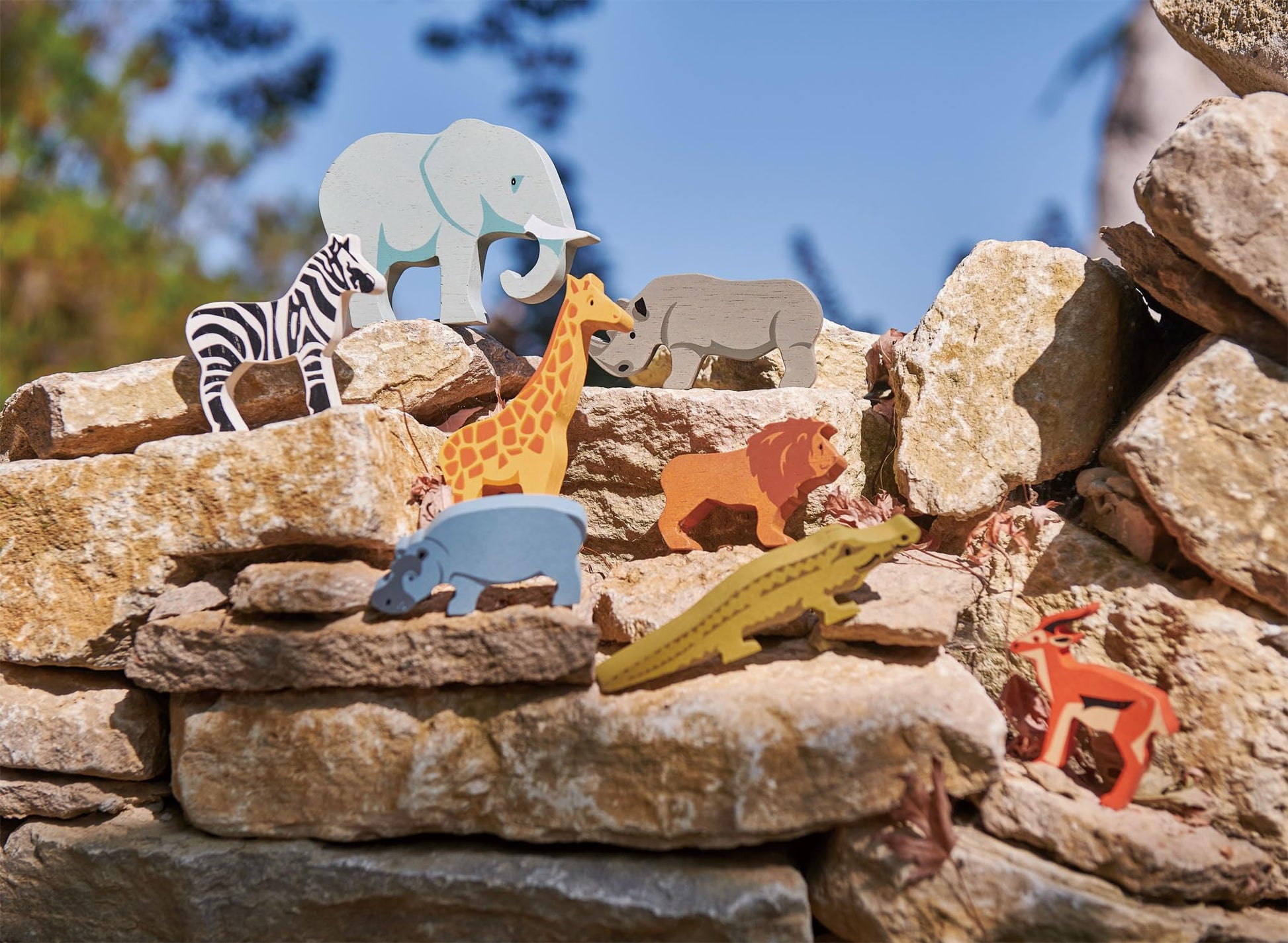 Tender Leaf Toys Safari Animals - 8 Wooden Zoo Figurines with a Display Shelf -Classic Toy for Pretend Play - Develops Social, Creative & Imaginative