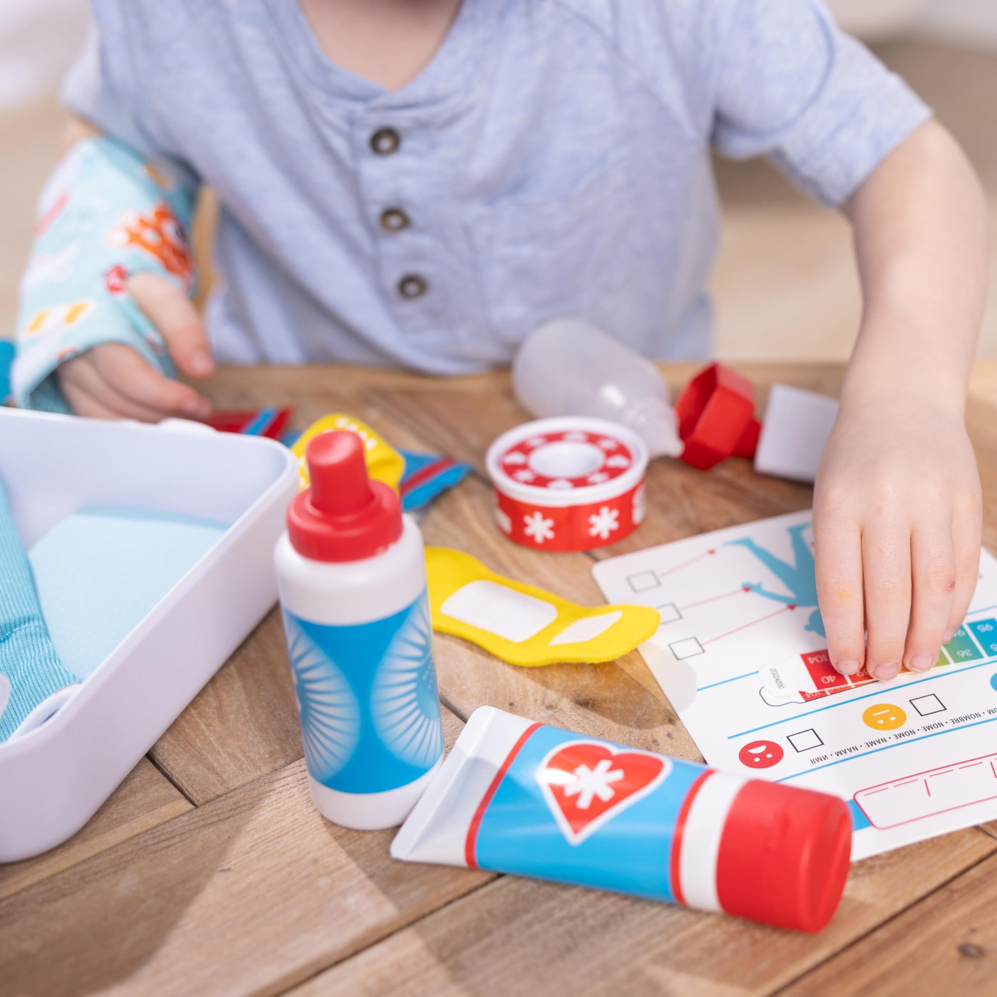Melissa & Doug Get Well First Aid Kit Play Set - 25 Toy Pieces