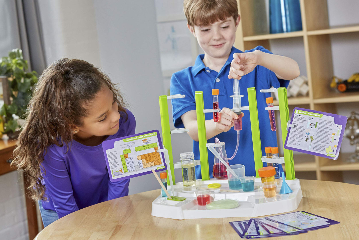 Thames & Kosmos Ooze Labs Chemistry Station Science Experiment Kit, 20 Non-Hazardous Experiments Including Safe Slime, Chromatography, Acids, Bases