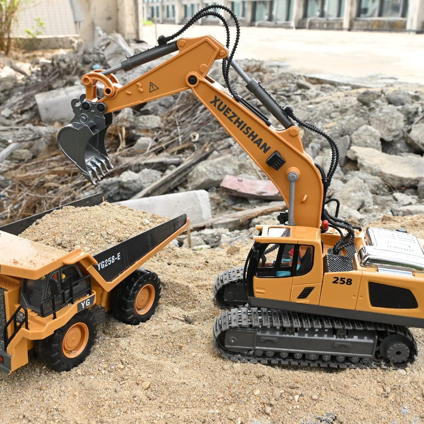KidsFaves Remote Control Excavator Toys for Boys Turns 680-degree 2 Batteries Metal Shovel Lights/Sounds Construction Toys Birthday Gifts Boy Toys