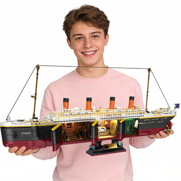 Zylvoxia Titanic Building Set, 2288 Pcs Titanic Big Ship Model Block Set with Glacier and Glowing Light Strip, Giant Ship Building Model Set