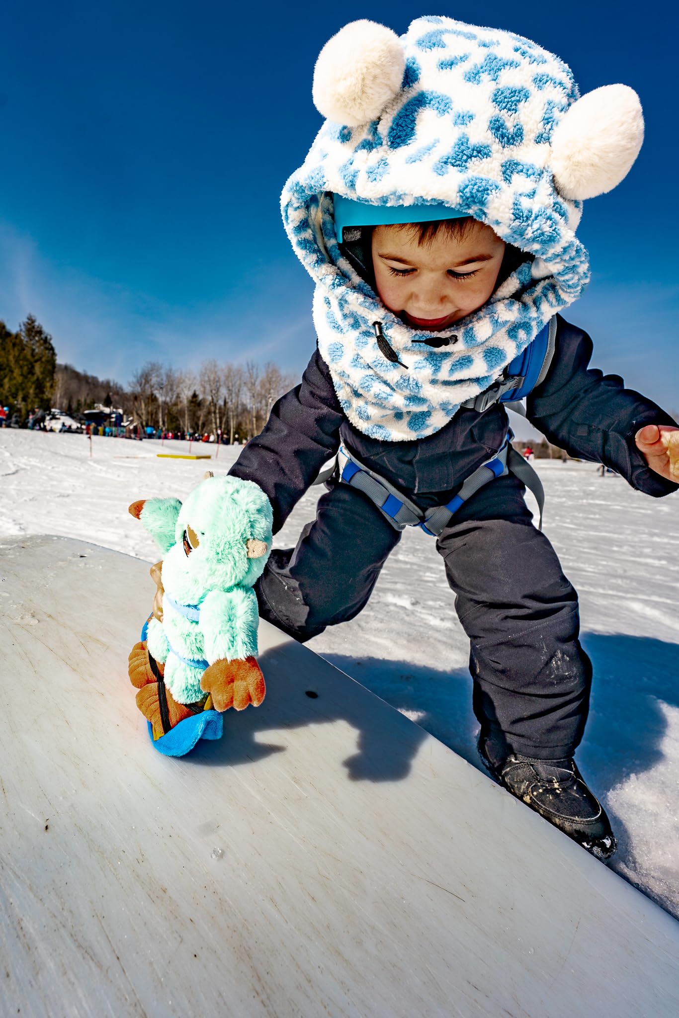 MDXONE YETI Snowboard Plush Toy (Maddie)