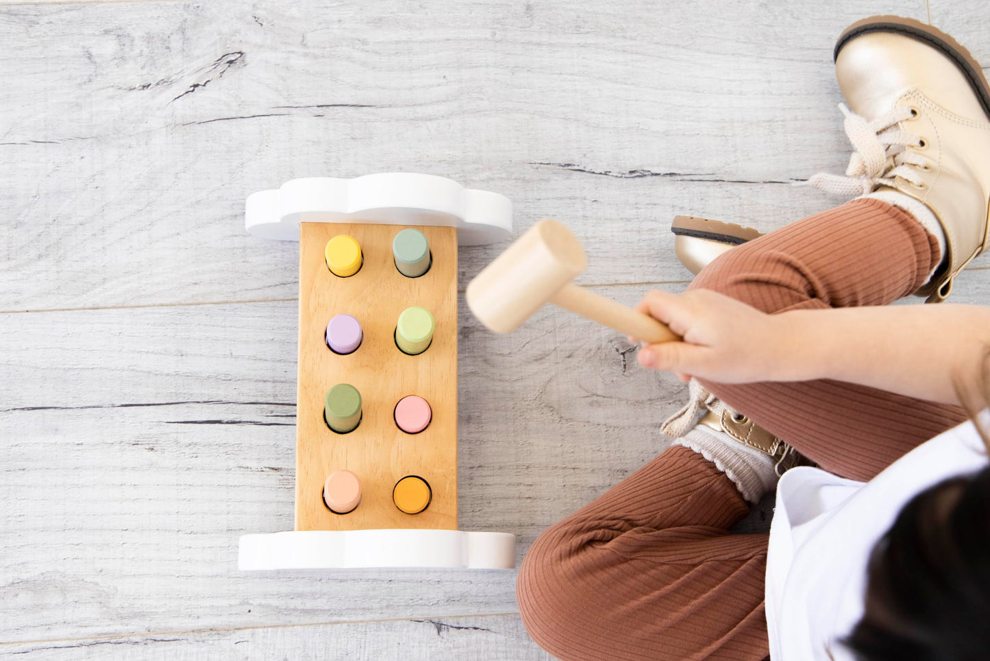 Pearhead Montessori Hammer Bench, Wooden Pounding Toy for Toddlers