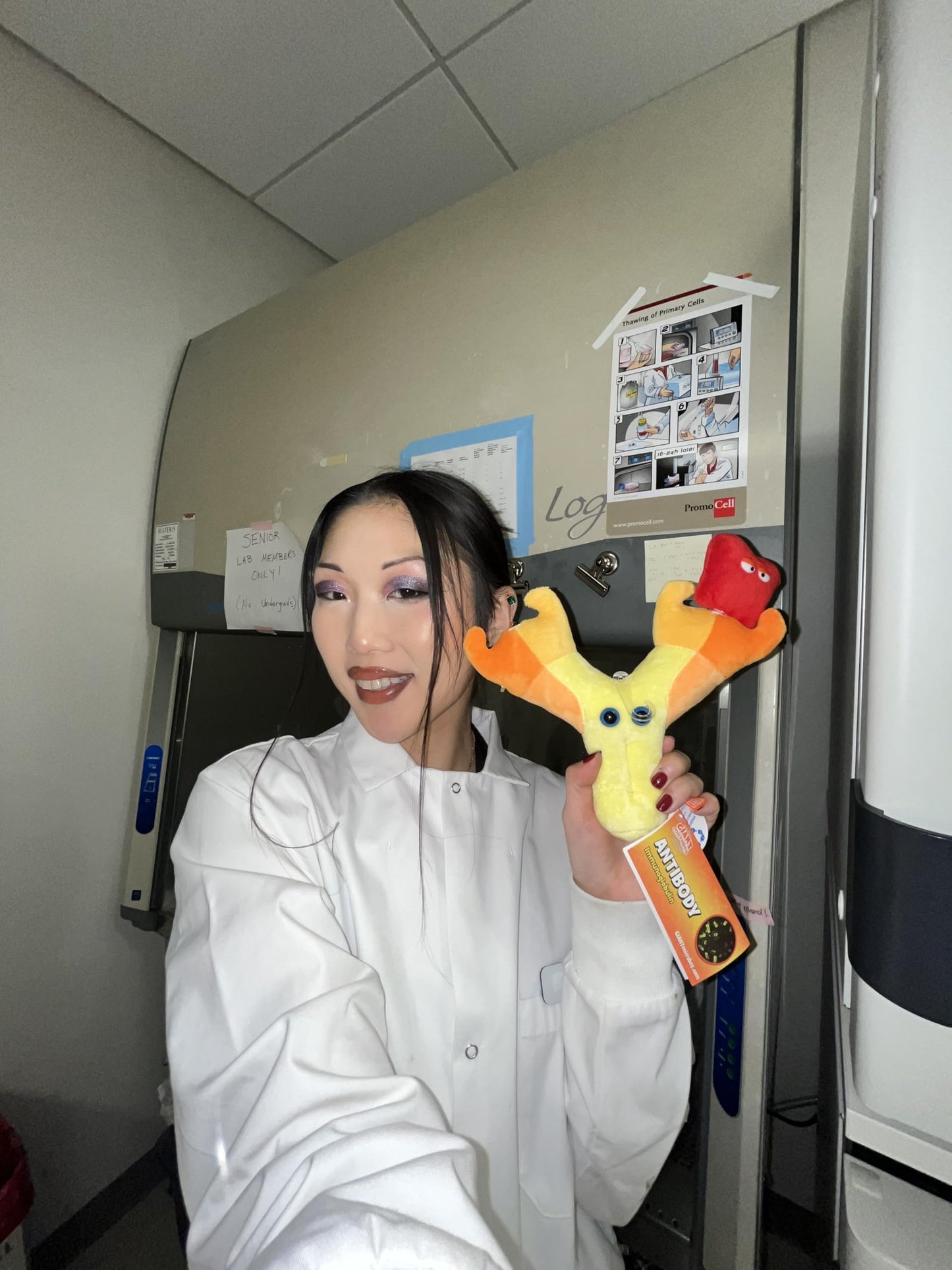 GIANTmicrobes Antibody Plush, Blood Bank, Hematology Gifts, Infectious Disease Doctor Gift, Get Well Gifts, Blood Cells. Pharmacist Gift