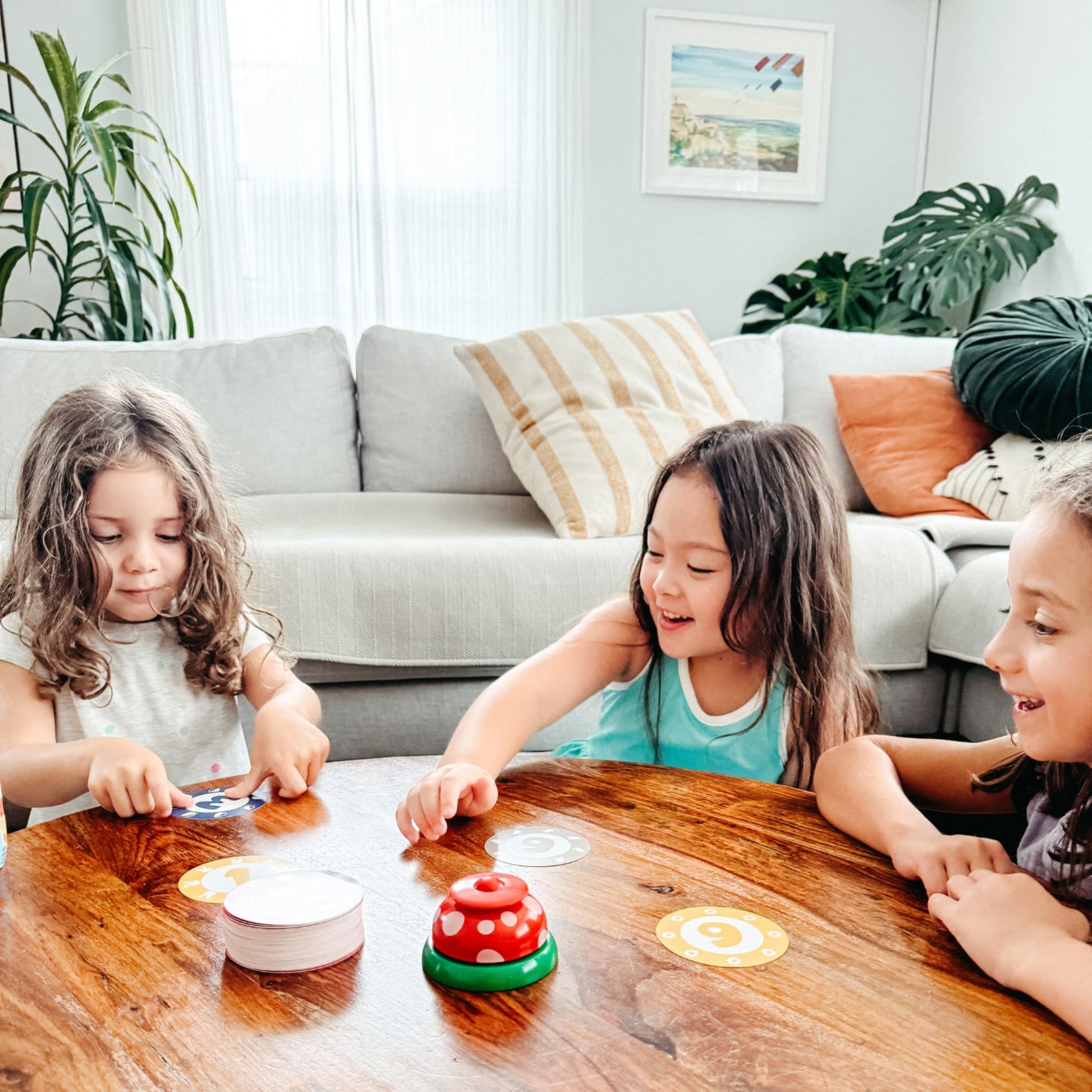 Tap a Bell’O by Blue Orange Games, Fast Matching Card Party Game for Children with Mushroom Bell for Ages 5 & Up, 2 to 9 Players