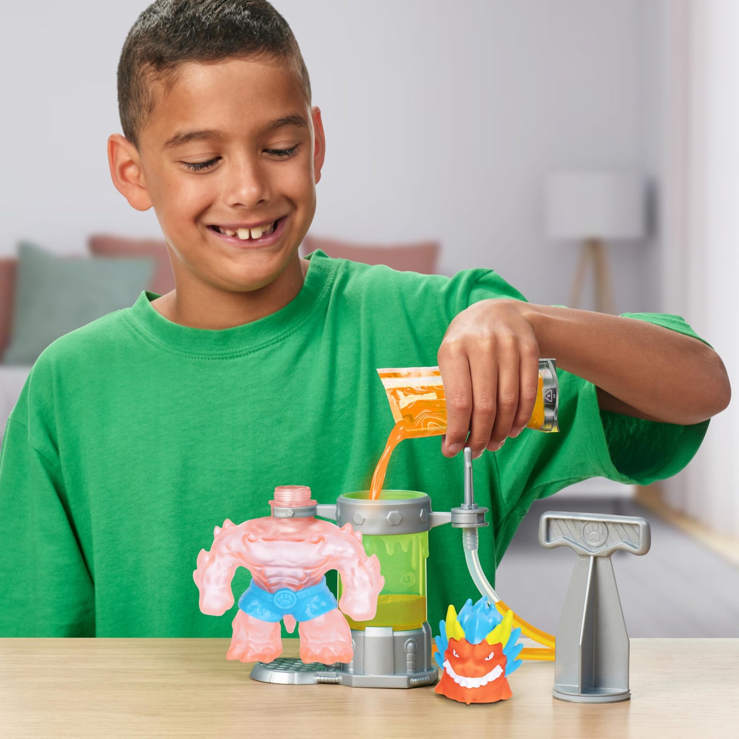 Heroes of Goo Jit Zu Hero Creator Bundle with 2 Action Figures and 6 Unique goo fillings, Mix, Fill & Create Your own Stretchy Blazagon and Thrash