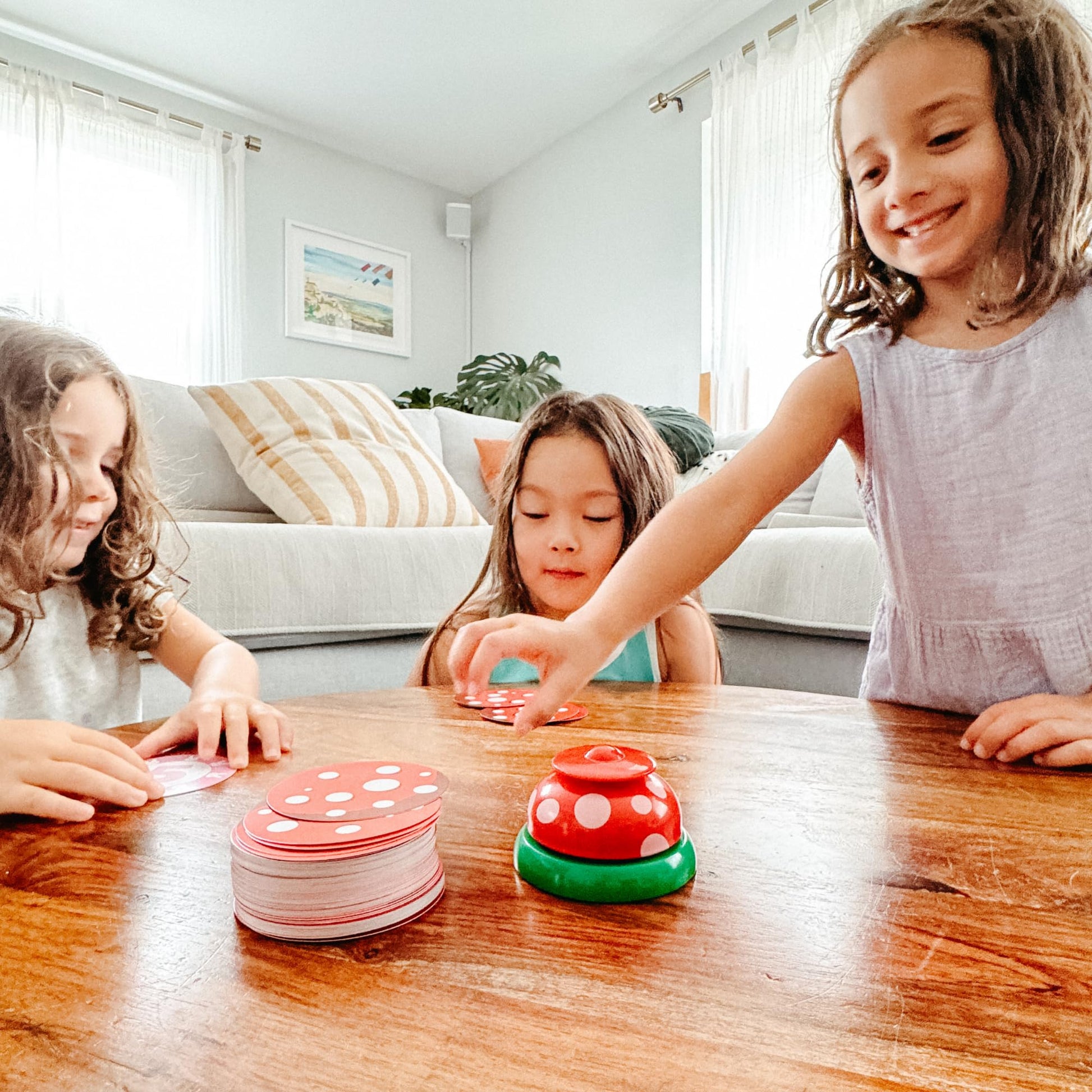 Tap a Bell’O by Blue Orange Games, Fast Matching Card Party Game for Children with Mushroom Bell for Ages 5 & Up, 2 to 9 Players