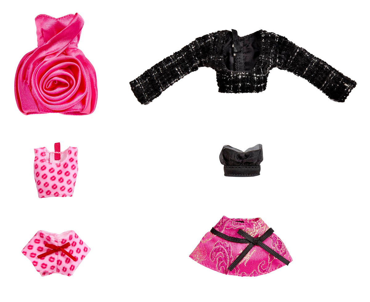 Bratz What'z in My Closet Playset with Dana Fashion Doll, Outfits, Shoes, Mirror & Accessories