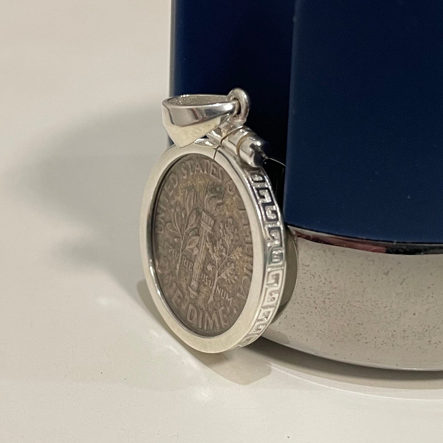 Geruibi Sterling Silver 10 Cent Border Screw Top Coin Border is suitable for 18mm diameter 1.45mm thickness, Coins Not Included