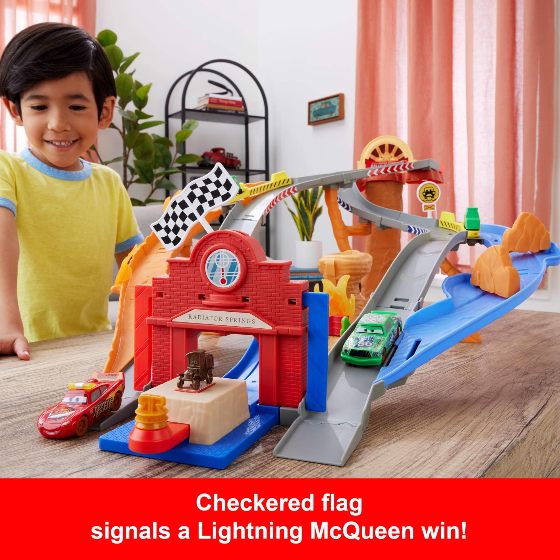 Mattel Disney and Pixar Cars Toy Playset, Lightning McQueen & Chicks Hicks & 2 Pitty Crew Vehicles, 2 Ways to Race, Race & Rescue Rescue Road Raceway