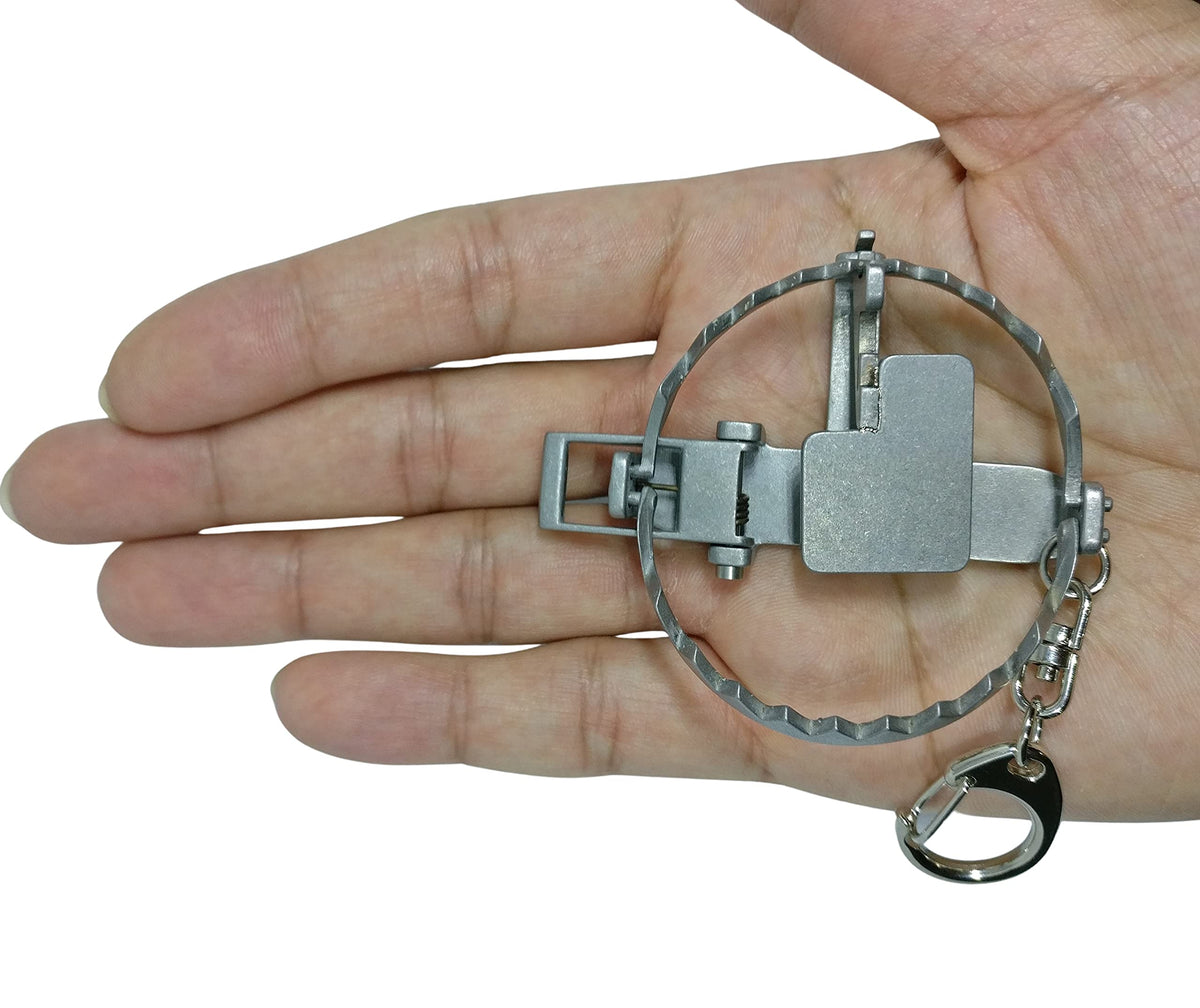 Trappy - The Original MINI Bear Trap Keychain That Works - Silver,1 Pack