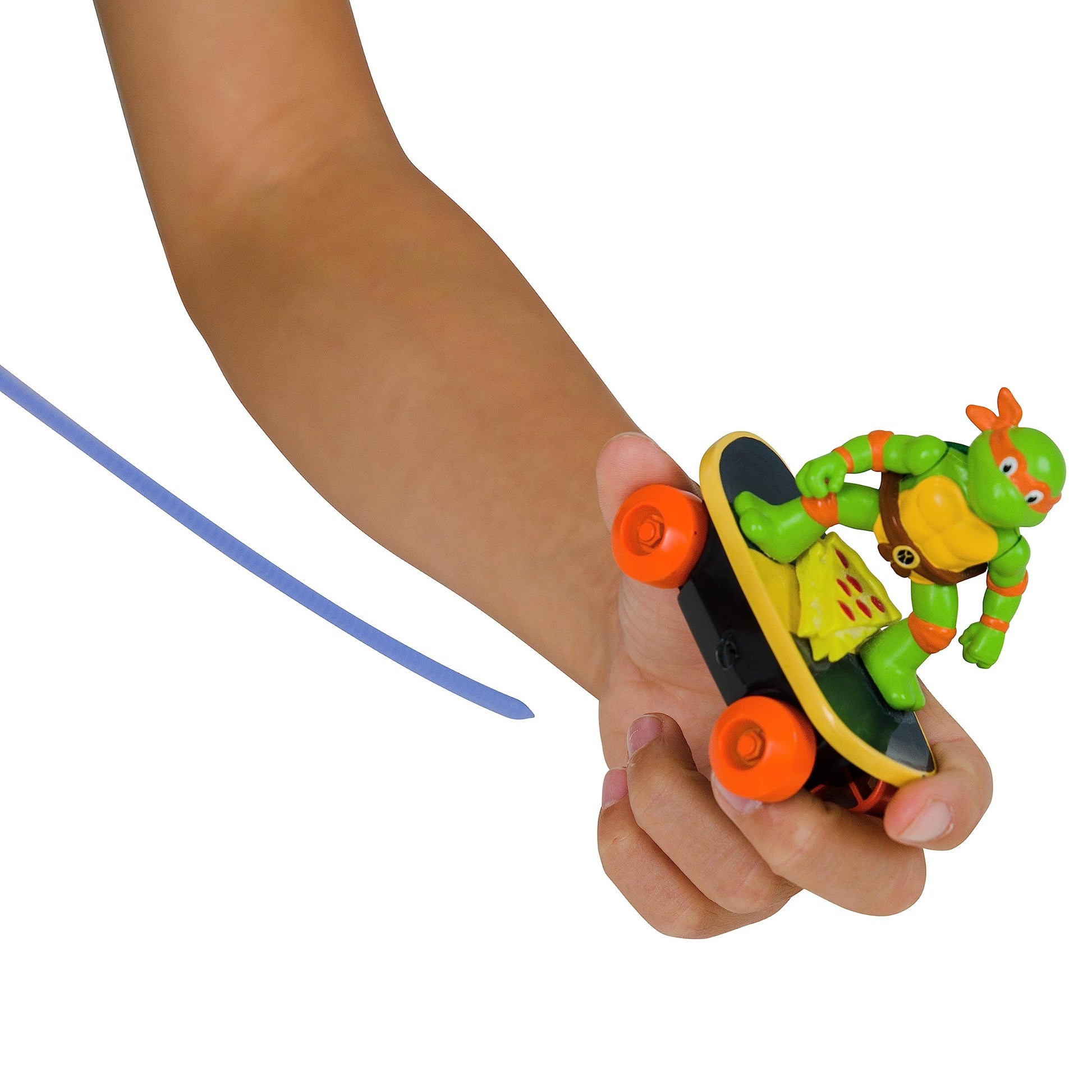 TMNT - Gyro Michelangelo 7cm Stunt Skater Toy - Ninja Turtle Classic Edition - Perform Skate Tricks and Land on All Four Wheels Every Time!